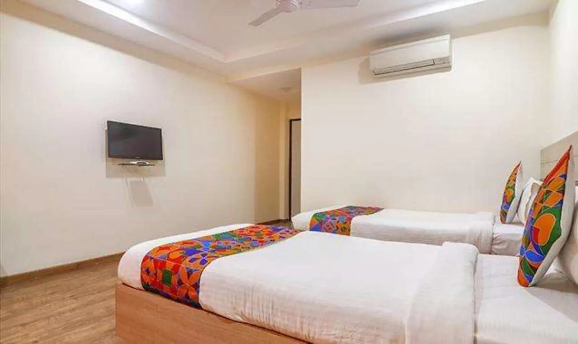 Photo of the whole room, Bed in FabHotel Pride Inn Financia Photo of the whole room, Bed in FabHotel Pride Inn Financia