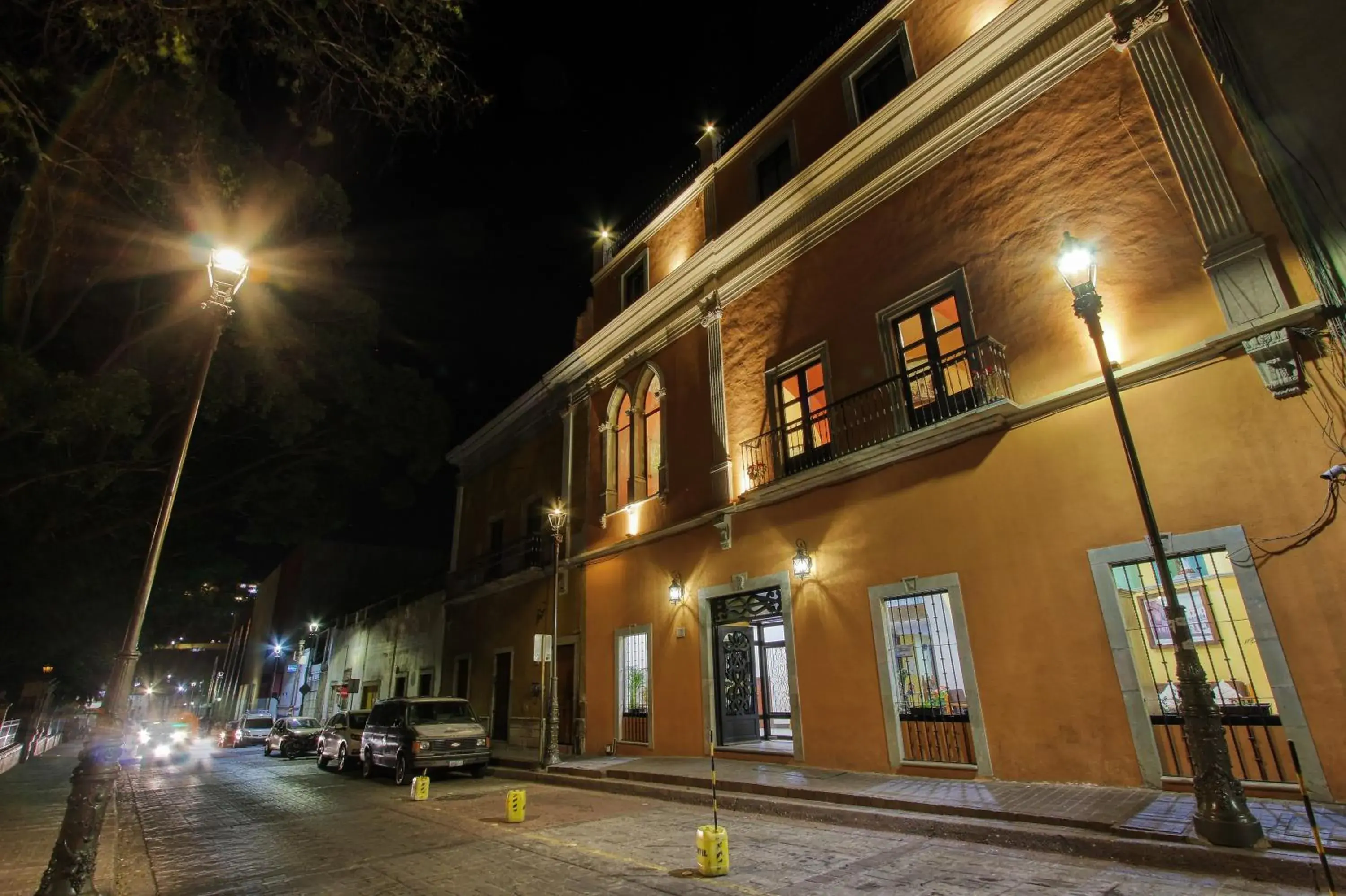 Property Building in Hotel Mansion del Cantador