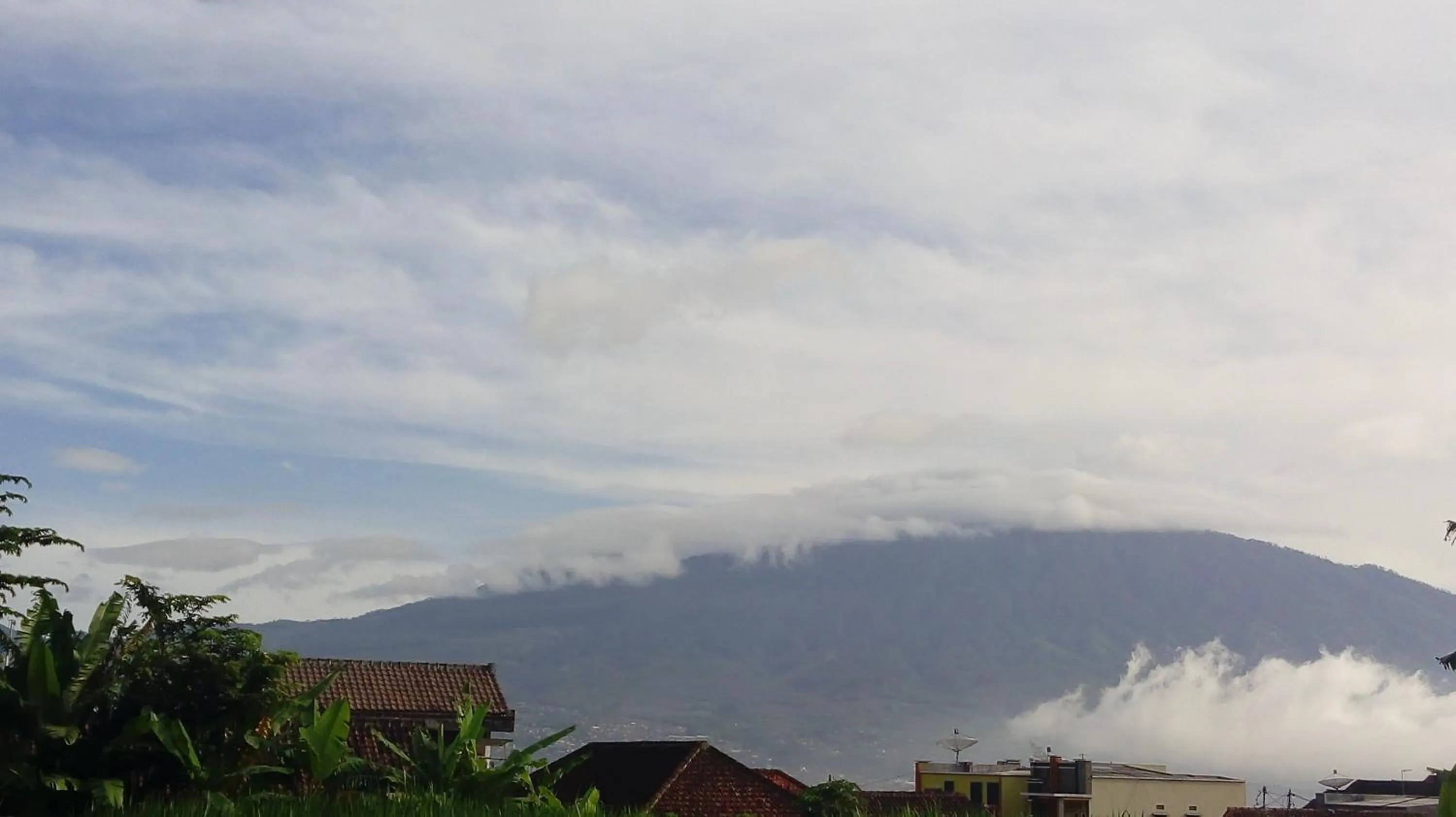 Restaurant/places to eat in Ken's Villa 8