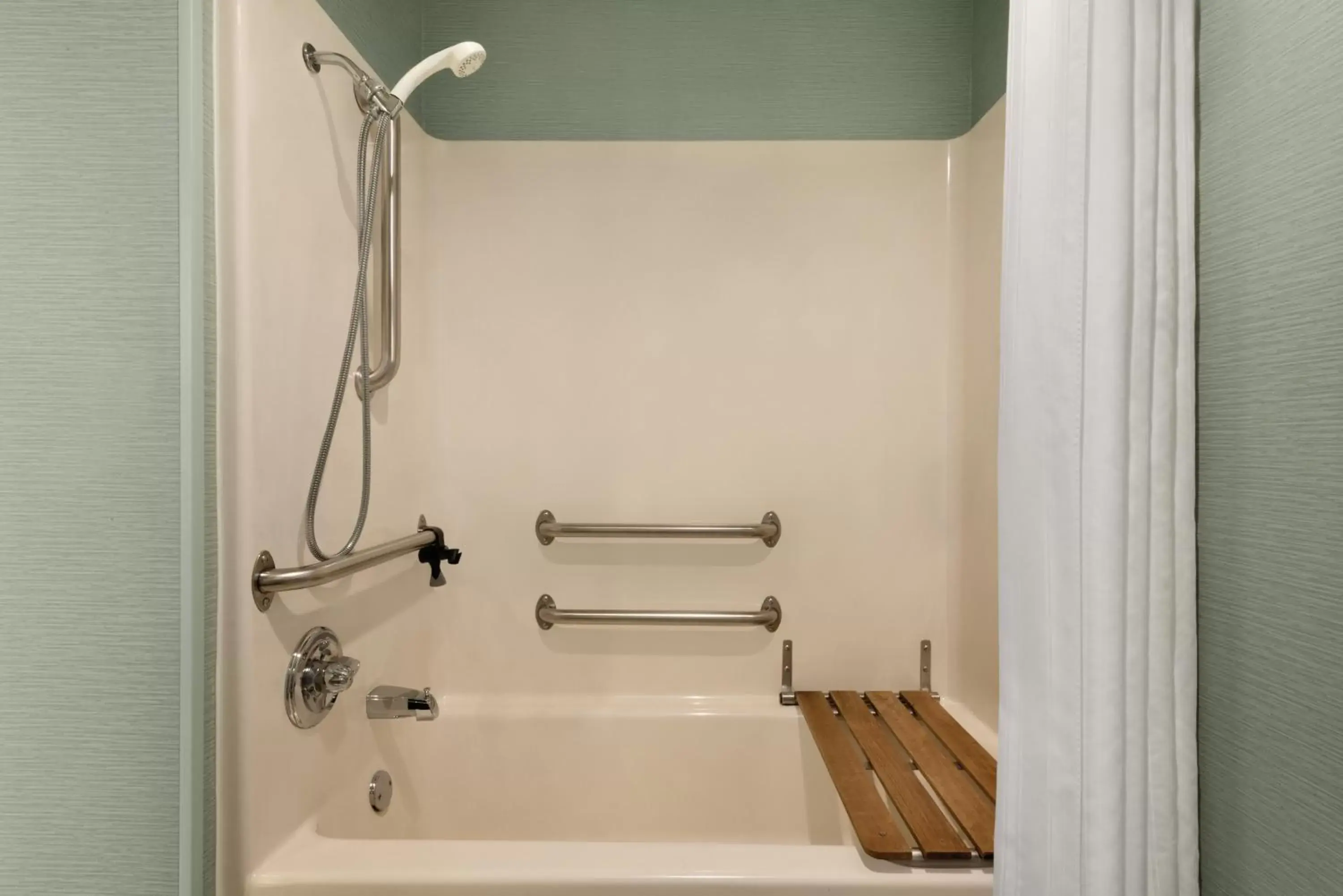 Bath, Bathroom in Homewood Suites Grand Rapids