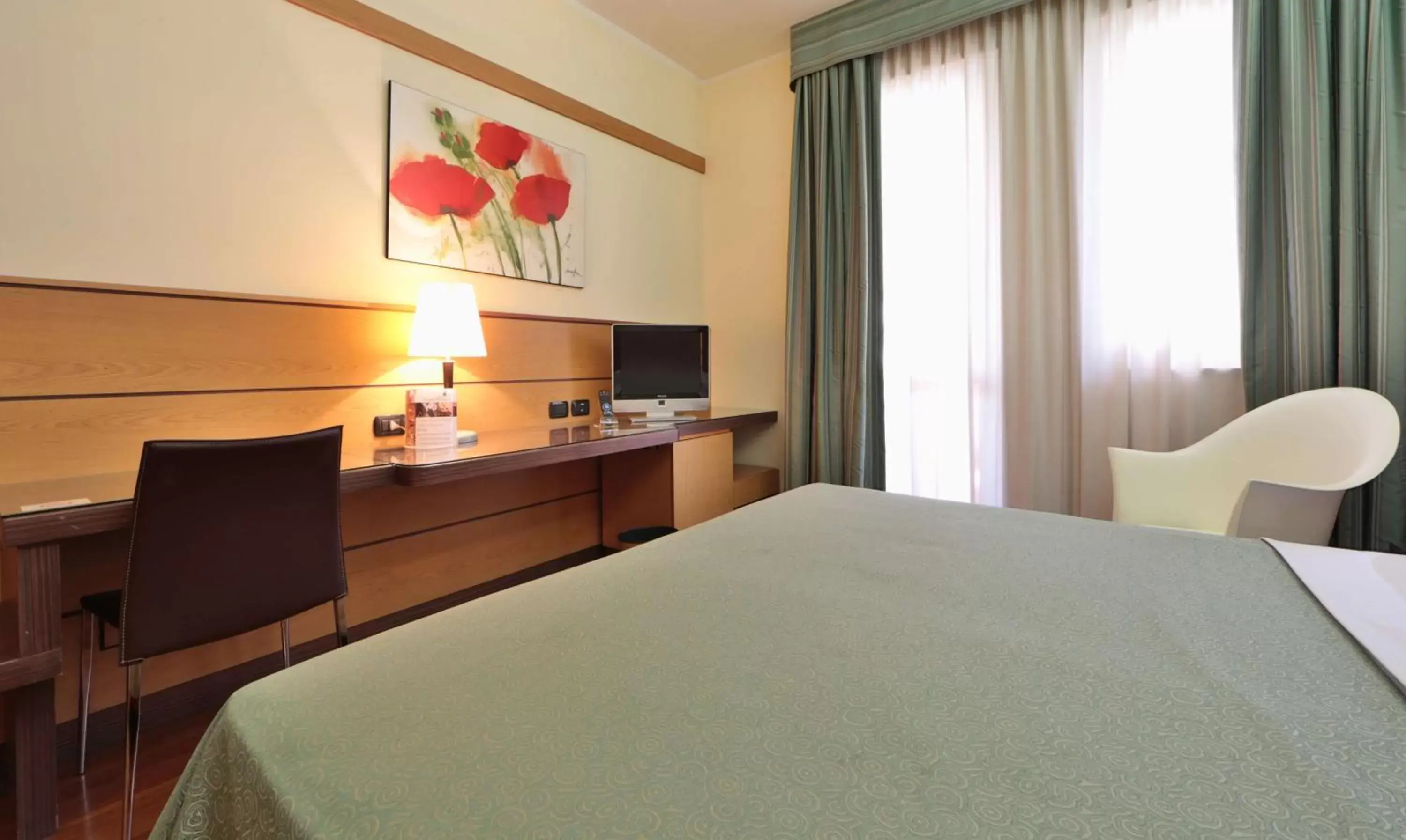 Photo of the whole room, Bed in Best Western Hotel Dei Cavalieri