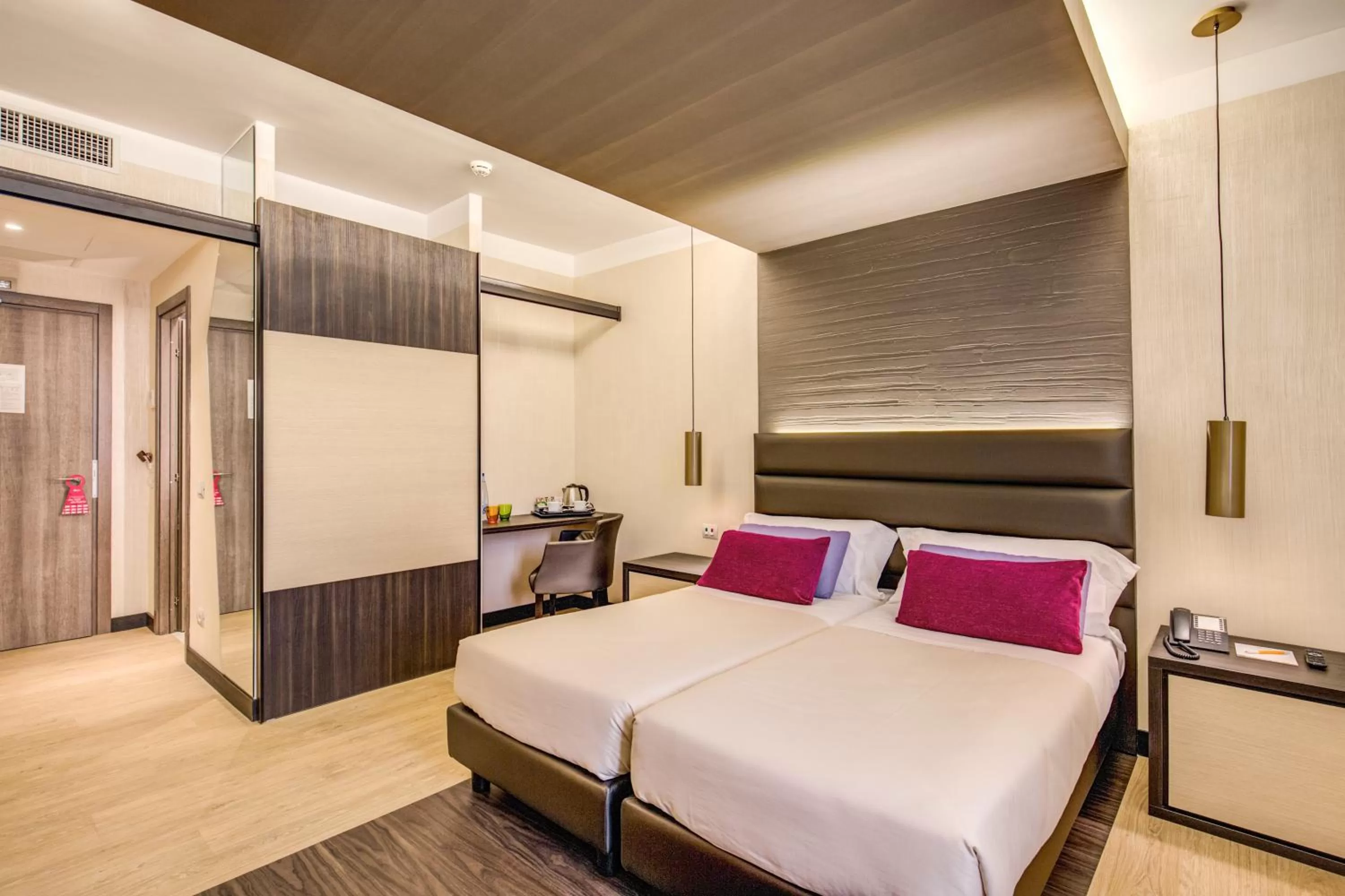 Bedroom, Bed in Warmthotel