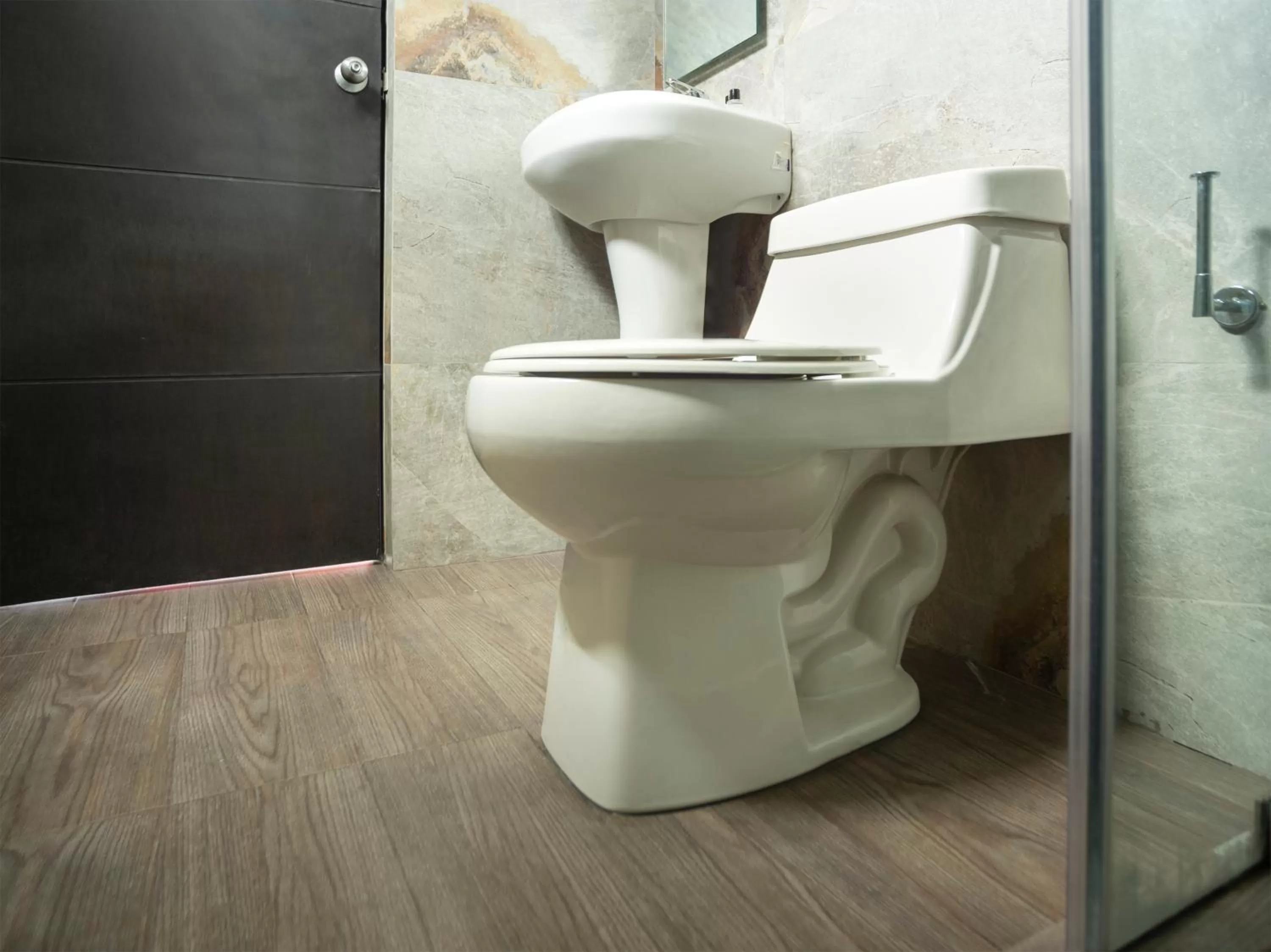 Bathroom in ADHOC Express