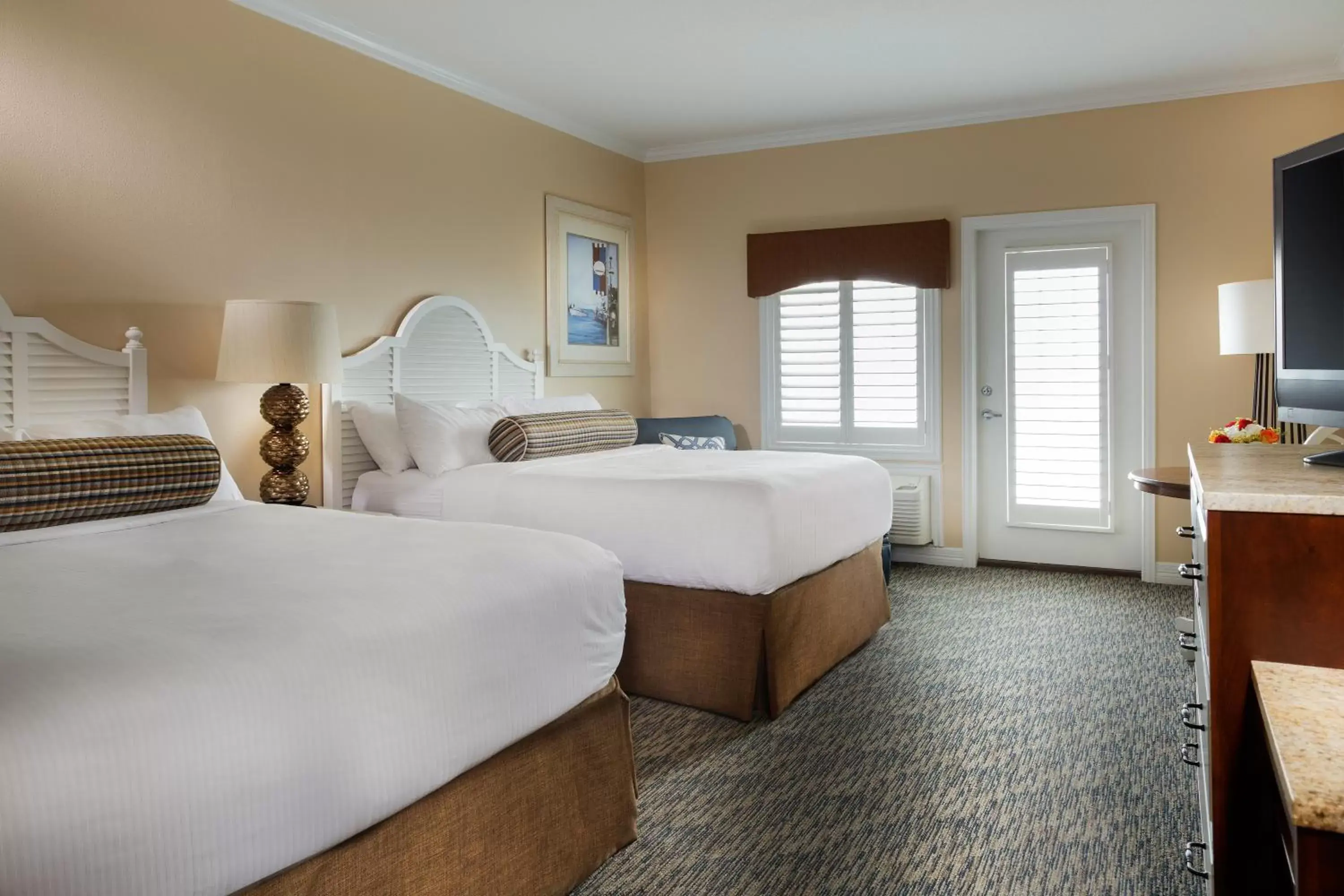 Bedroom, Bed in Boardwalk Inn