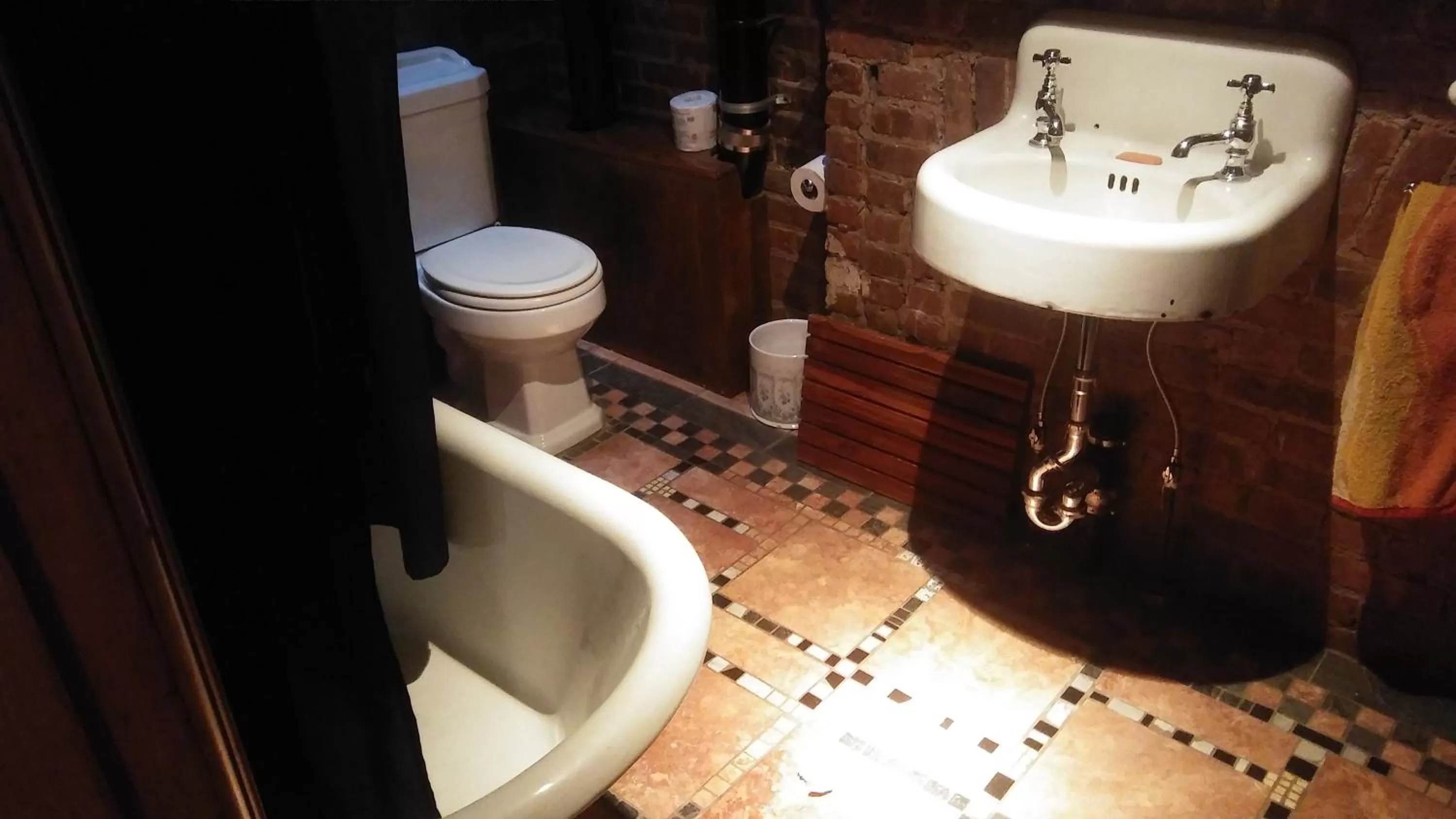 Bathroom in The Harlem Flophouse