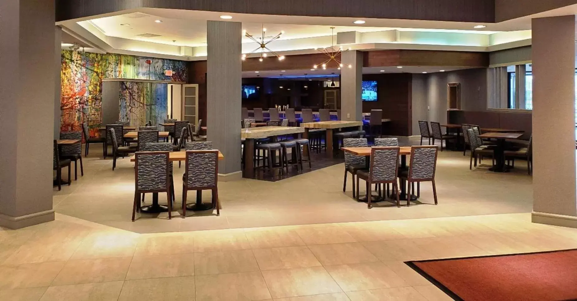 Restaurant/Places to Eat in Crowne Plaza Edison, an IHG Hotel