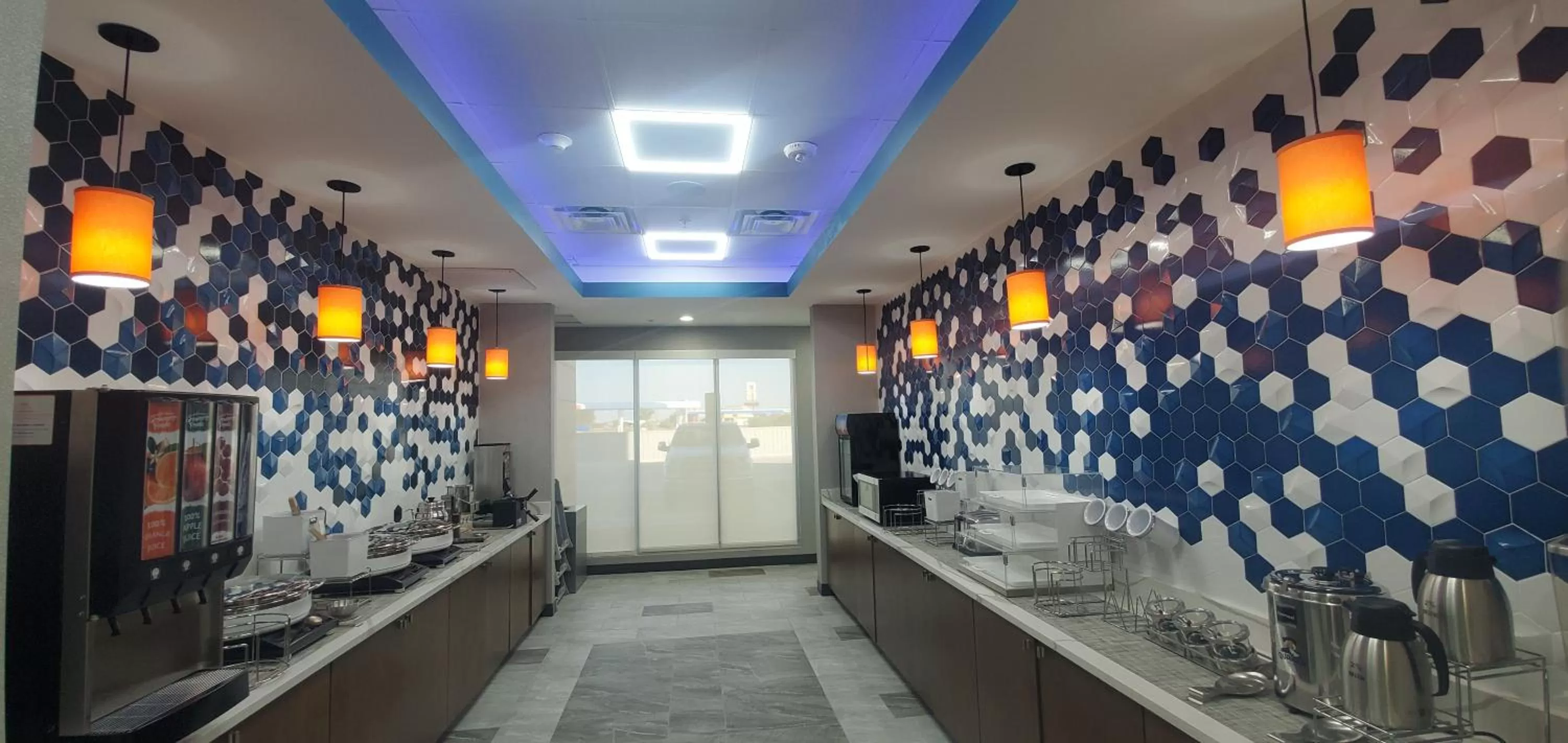 Restaurant/places to eat in La Quinta Inn & Suites by Wyndham Fort Stockton Northeast