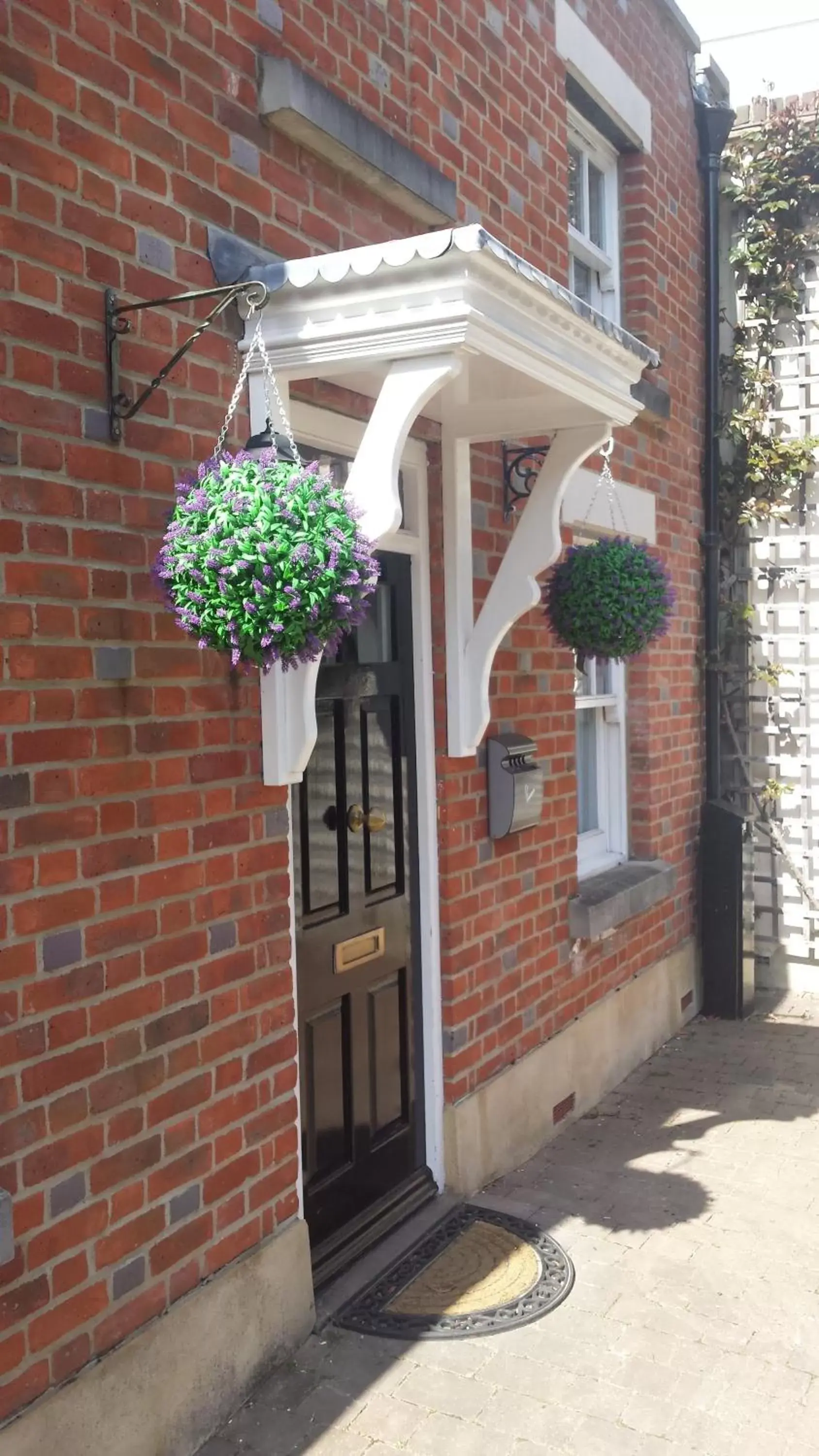 Facade/entrance, Property Building in Duke of Buckingham