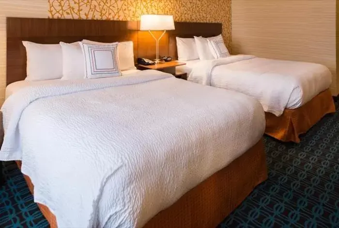 Bed in Fairfield Inn & Suites by Marriott Olean