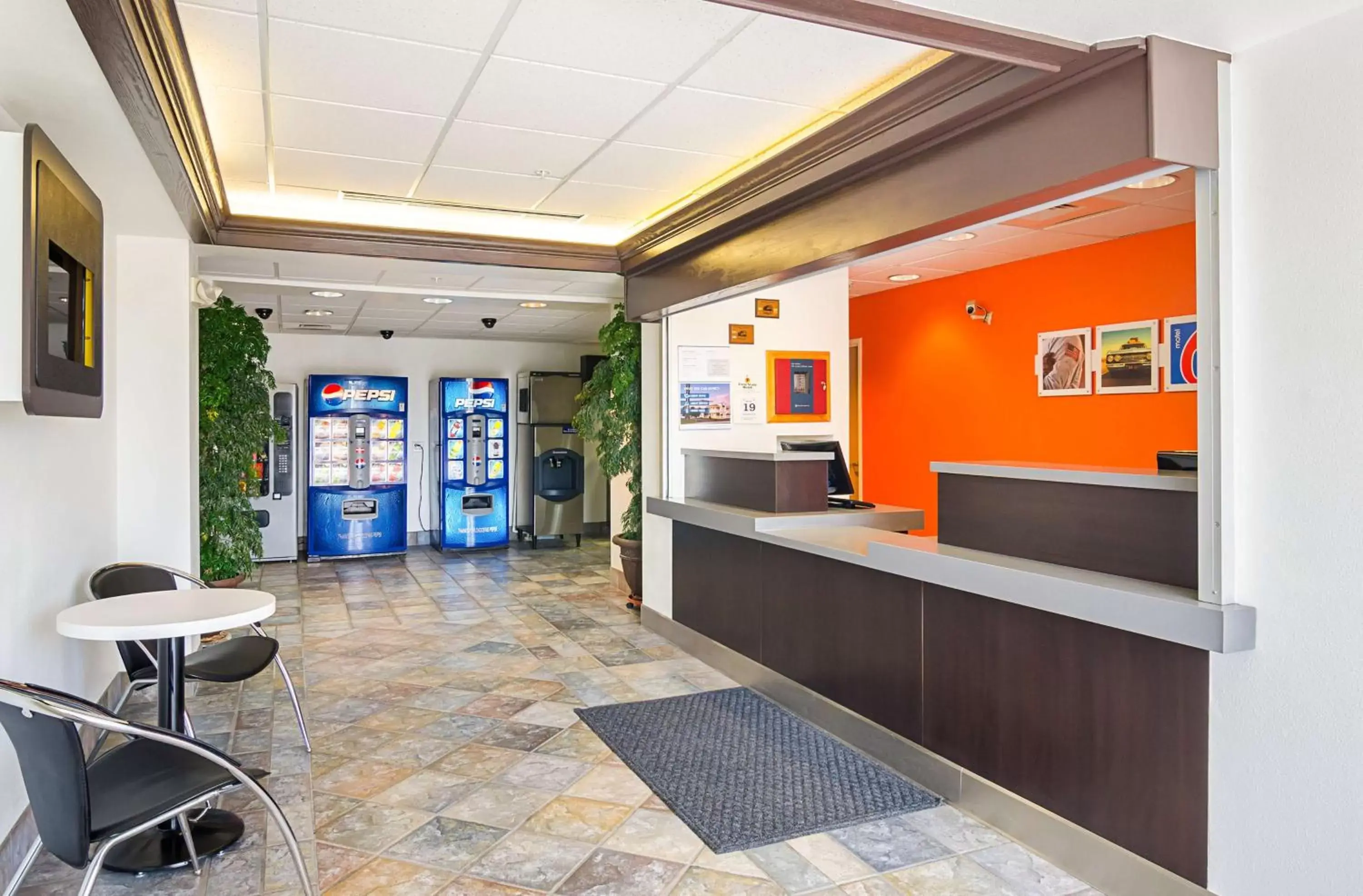 Communal lounge/ TV room, Lobby/Reception in Motel 6-Wheatland, WY