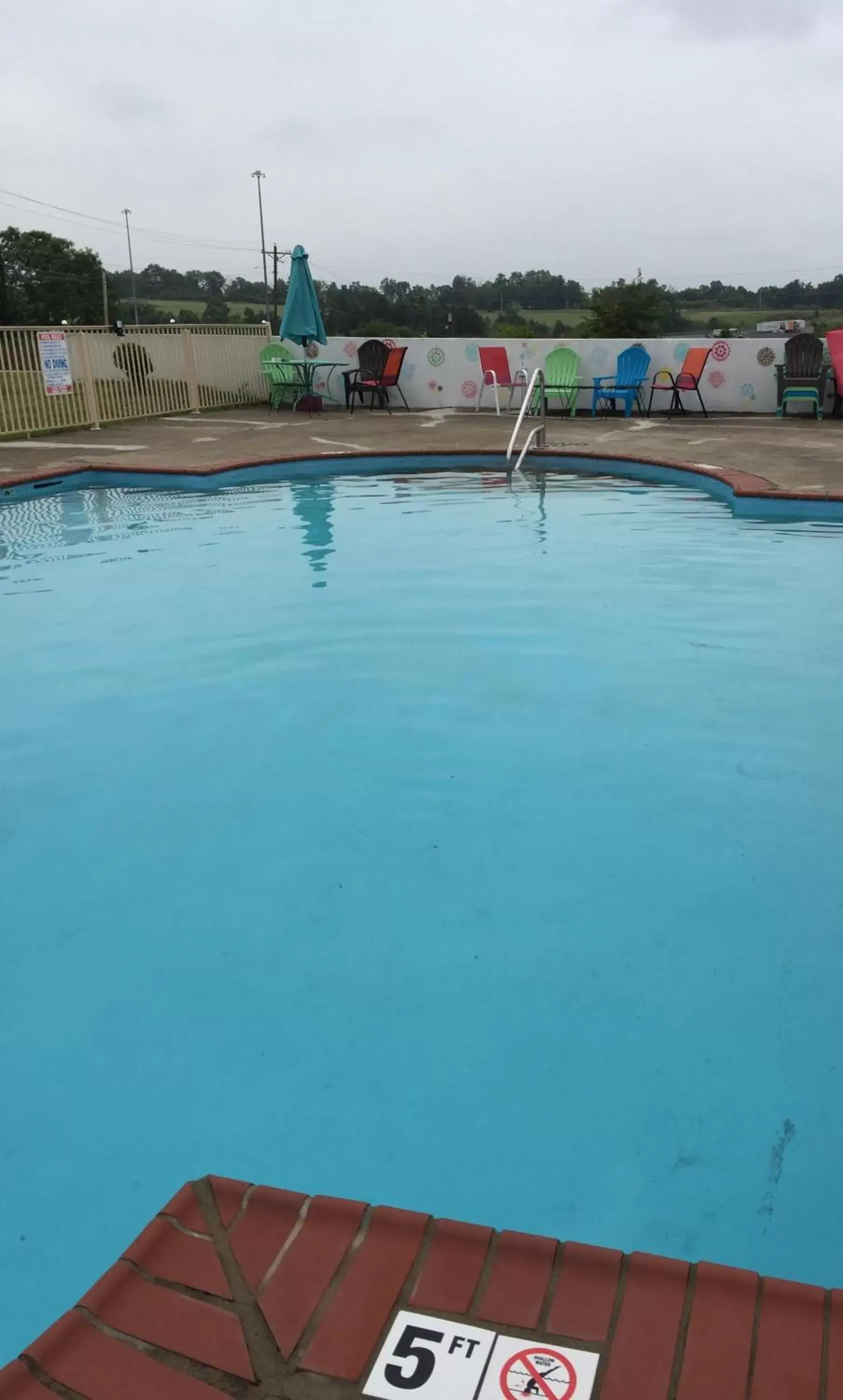 Swimming Pool in Americas Best Value Inn & Suites Williamstown