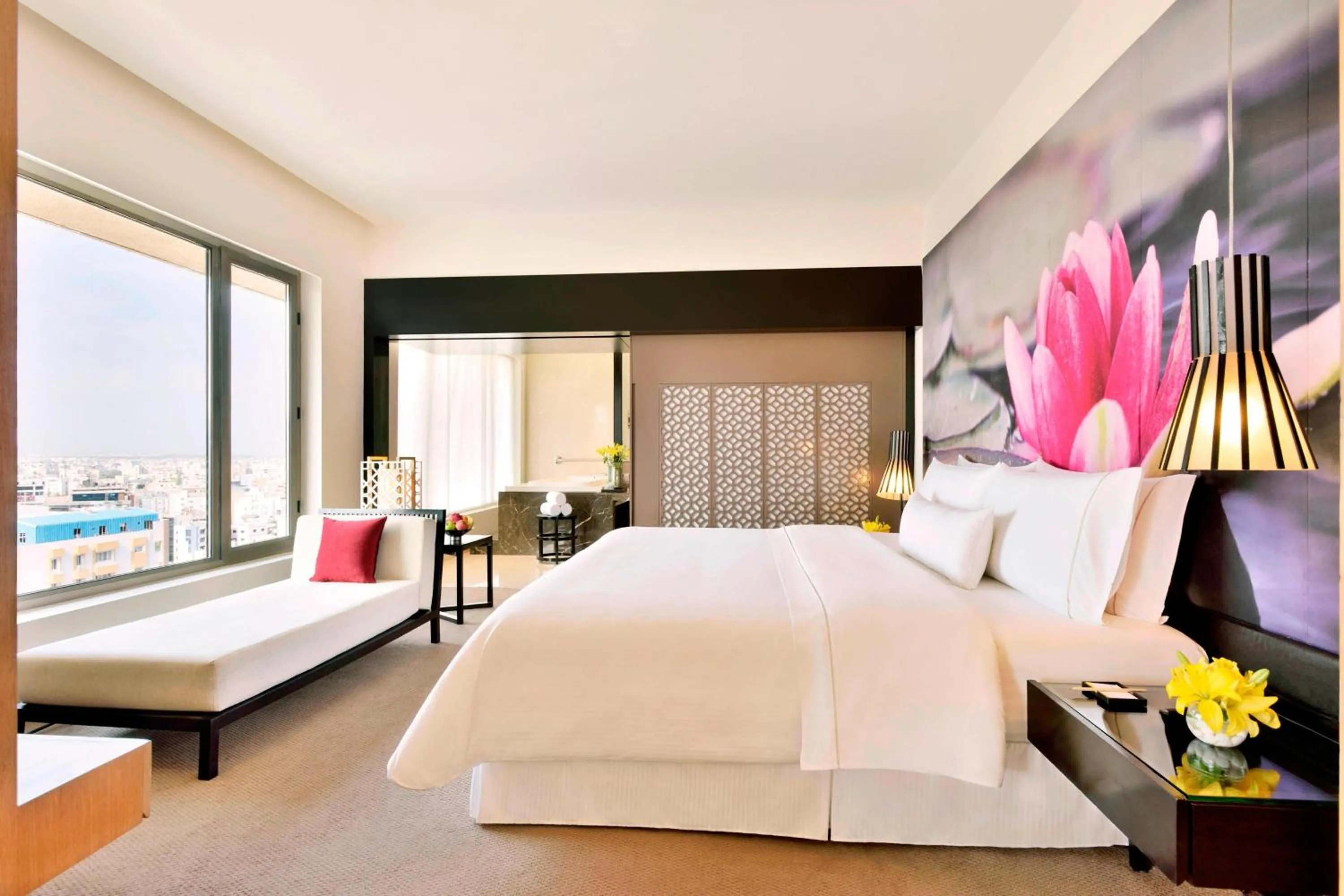 Photo of the whole room, Bed in The Westin Hyderabad Mindspace