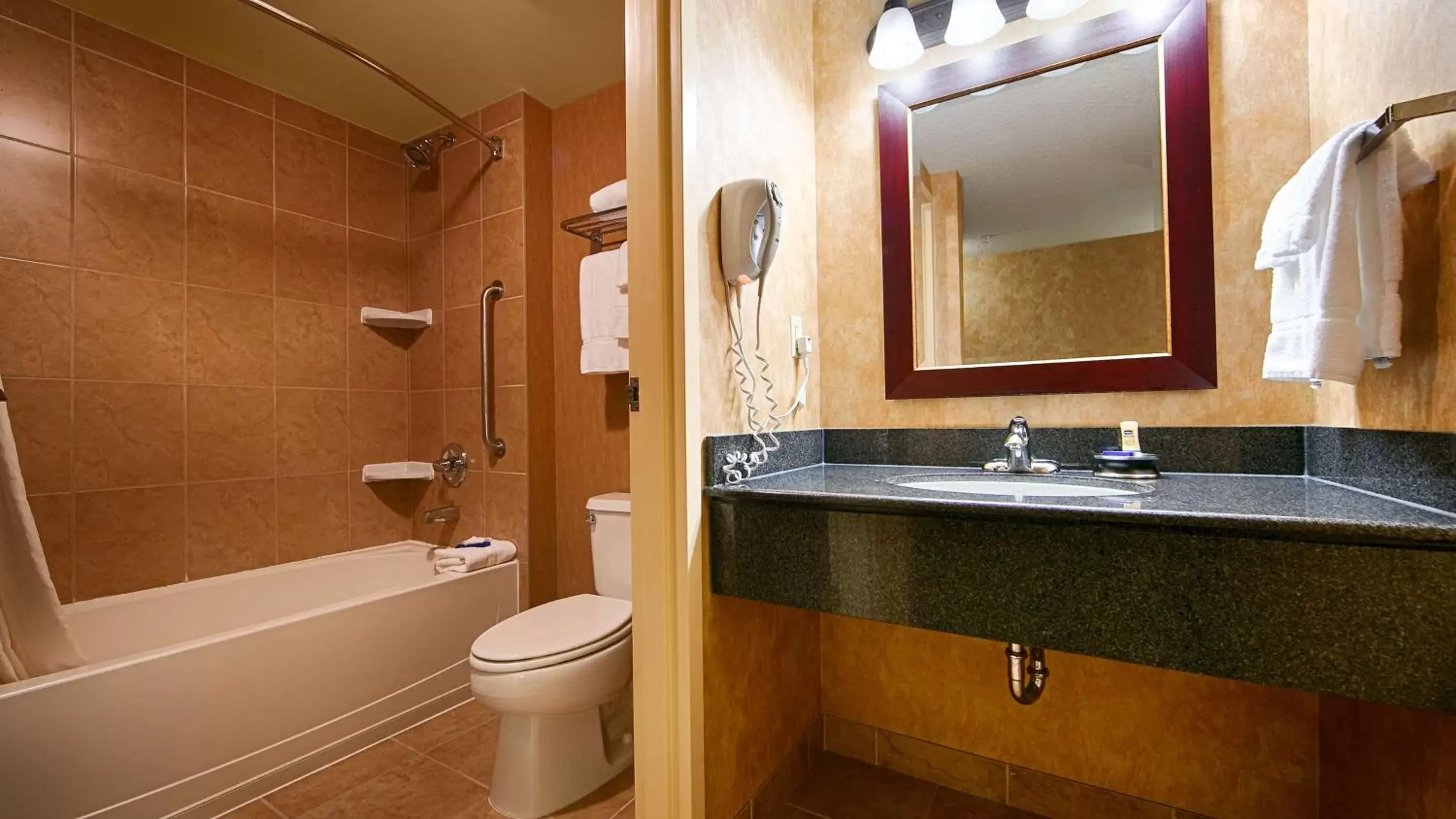 Photo of the whole room, Bathroom in Best Western Plus Muskoka Inn