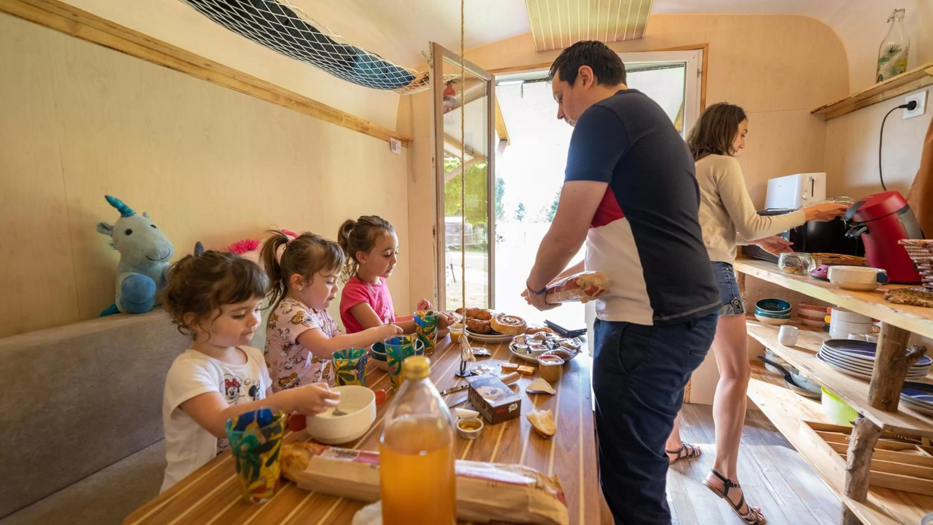 People in Le Village de la Champagne - Slowmoov