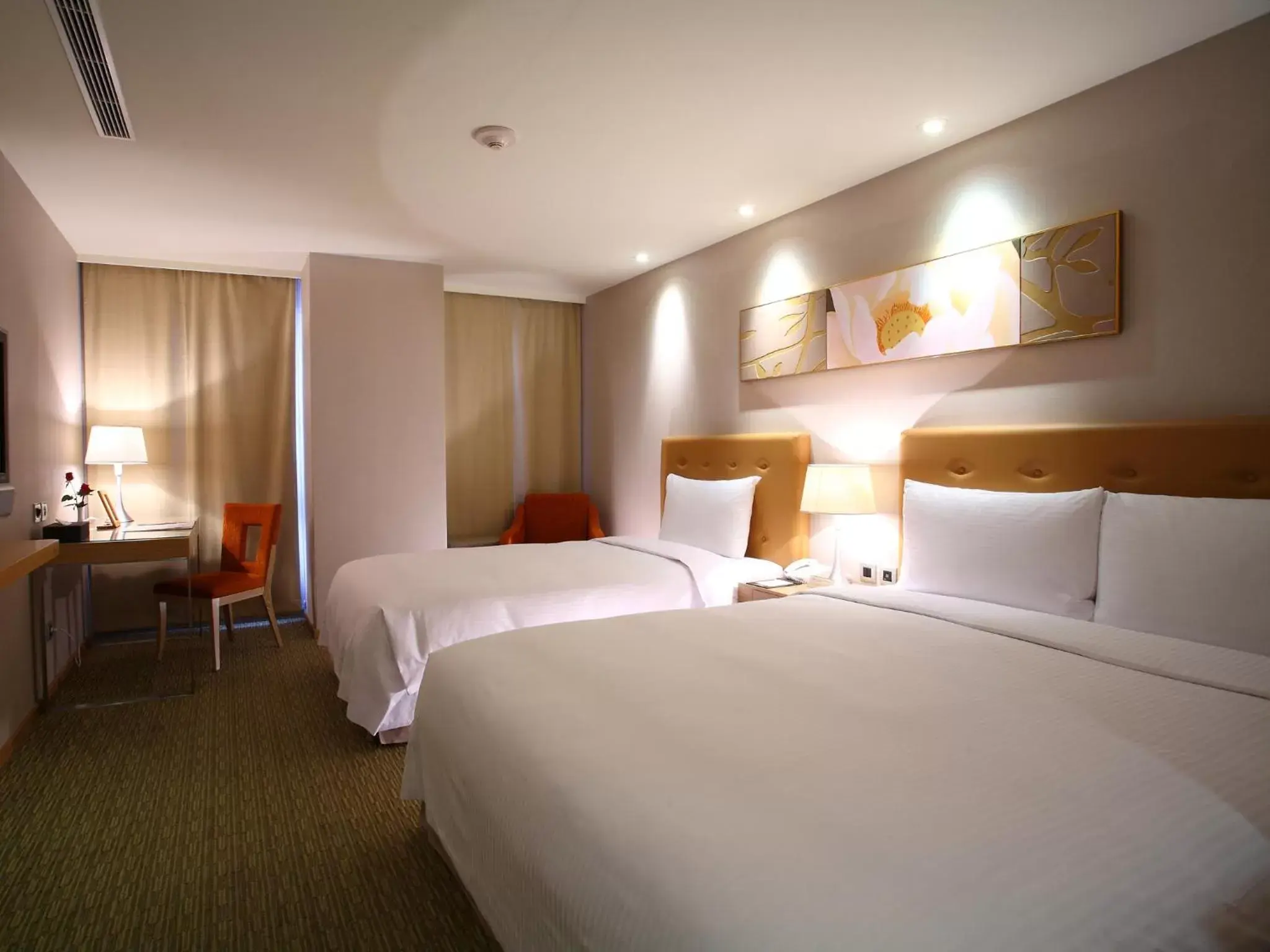 Photo of the whole room, Bed in Classic City Resort Photo of the whole room, Bed in Classic City Resort