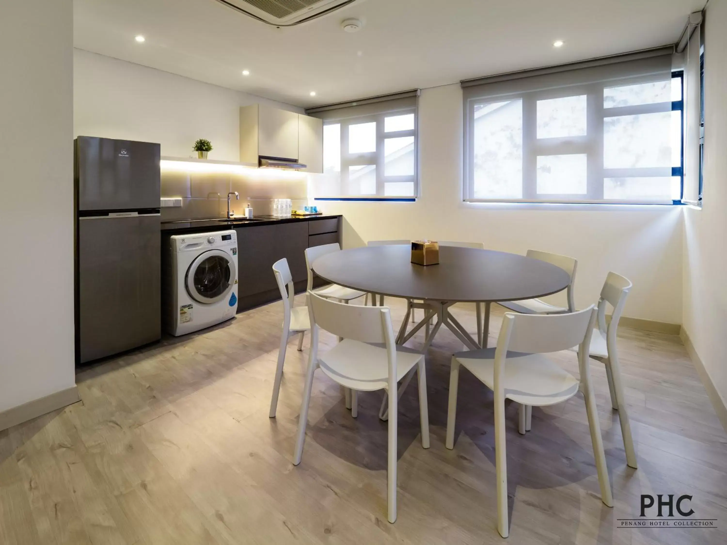 Dining area, Kitchen/Kitchenette in Magazine Vista Hotel by PHC