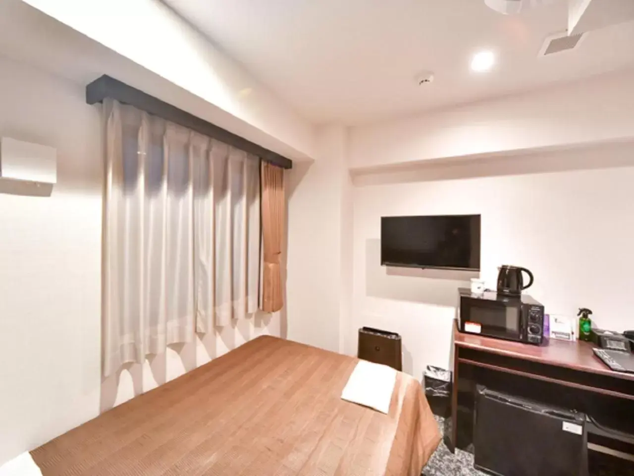 Photo of the whole room in HOTEL LiVEMAX Hakataekimae Photo of the whole room in HOTEL LiVEMAX Hakataekimae