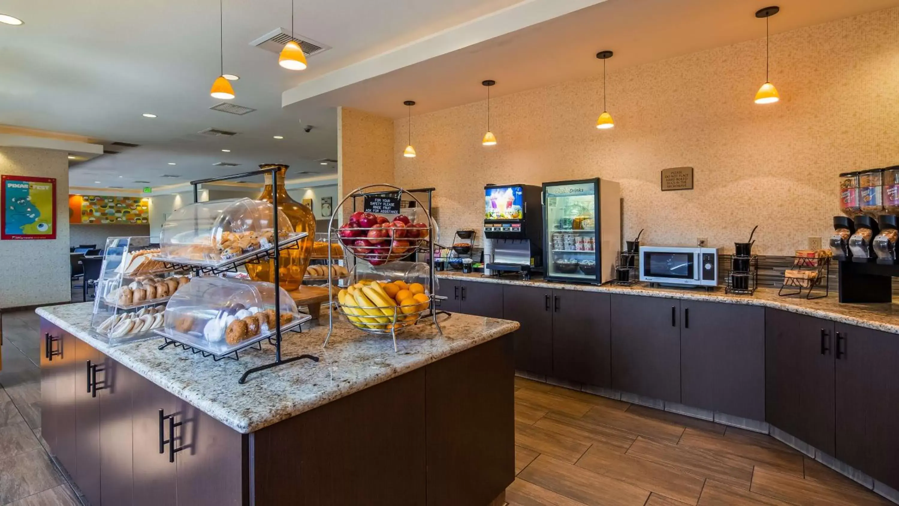 Restaurant/places to eat in Best Western Plus Anaheim Inn