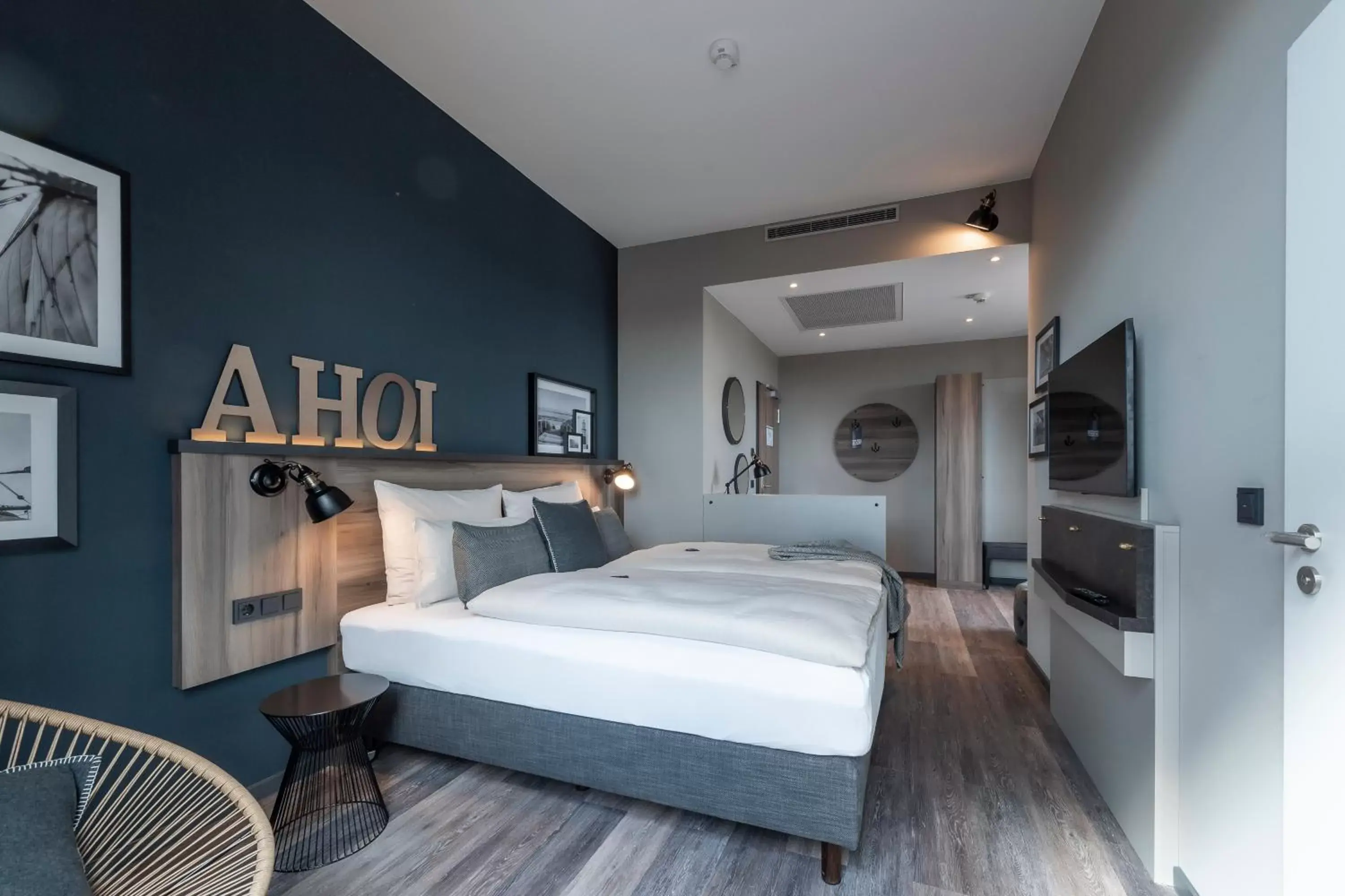 Standard Double Room - single occupancy in HARBR Hotel Ludwigsburg, a member of Radisson Individuals Standard Double Room - single occupancy in HARBR Hotel Ludwigsburg, a member of Radisson Individuals