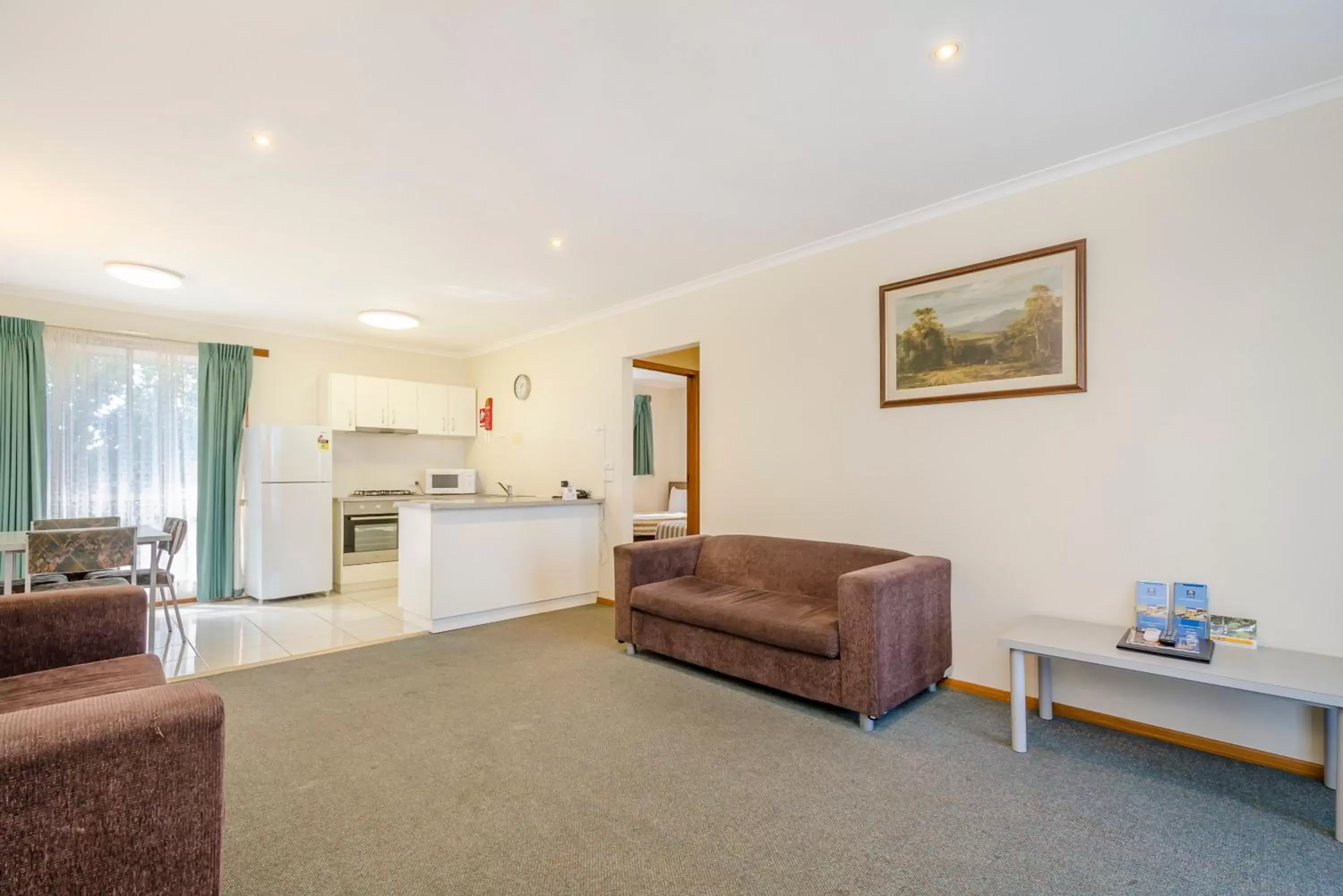 Photo of the whole room, Seating Area in Werribee Motel and Apartments