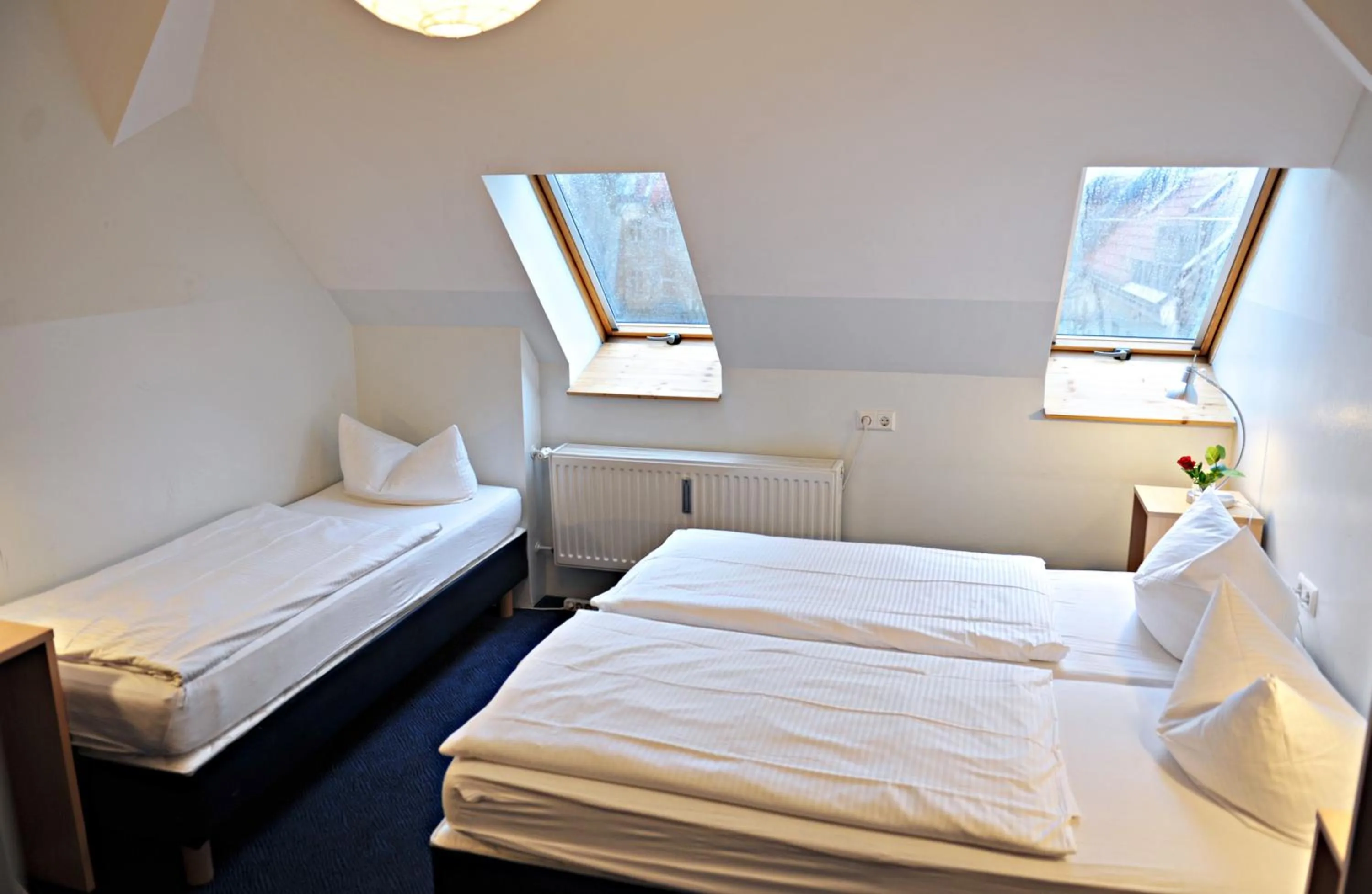 Photo of the whole room, Bed in Hotel Transit Loft