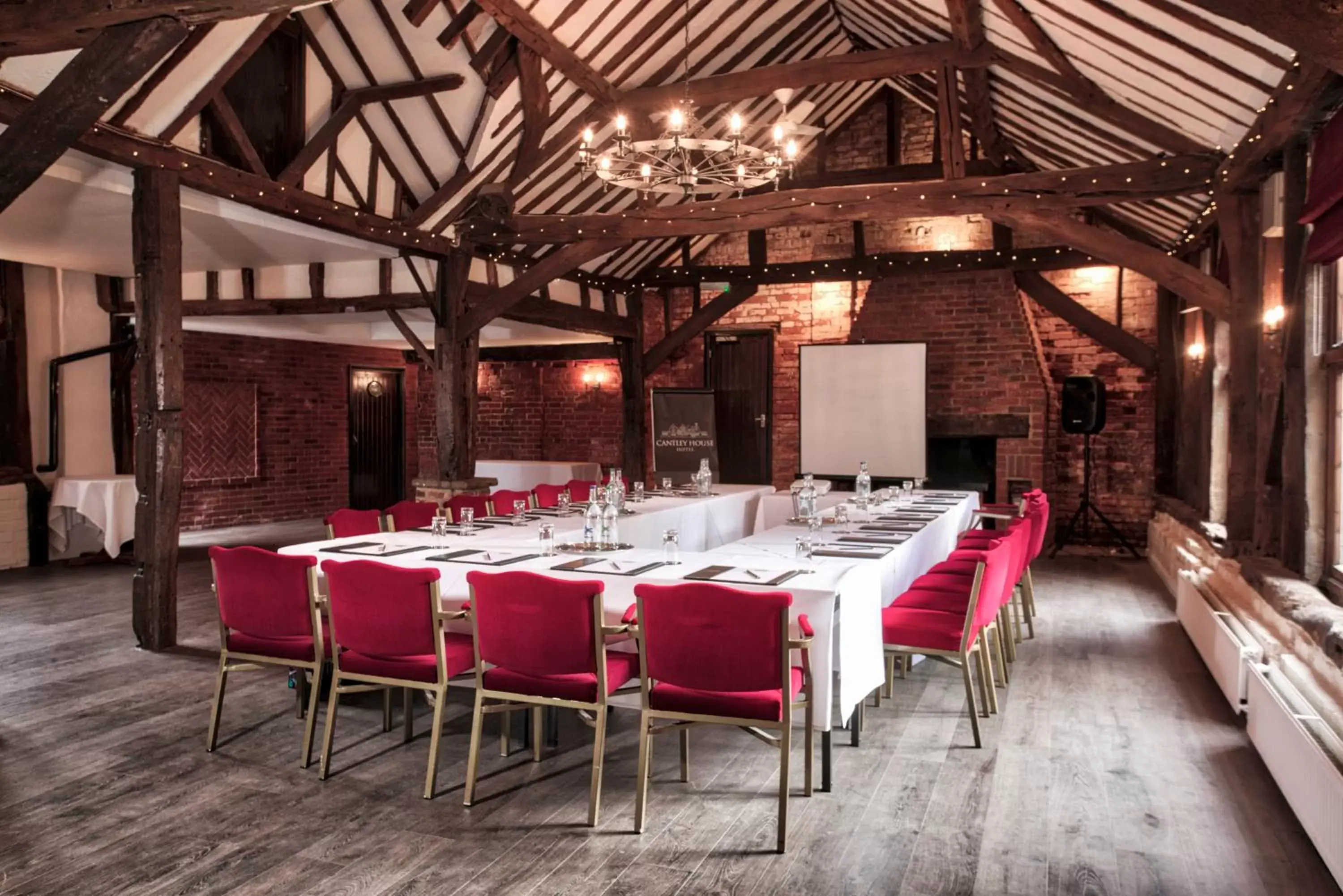 Banquet/Function facilities, Restaurant/Places to Eat in Cantley House Hotel - Wokingham