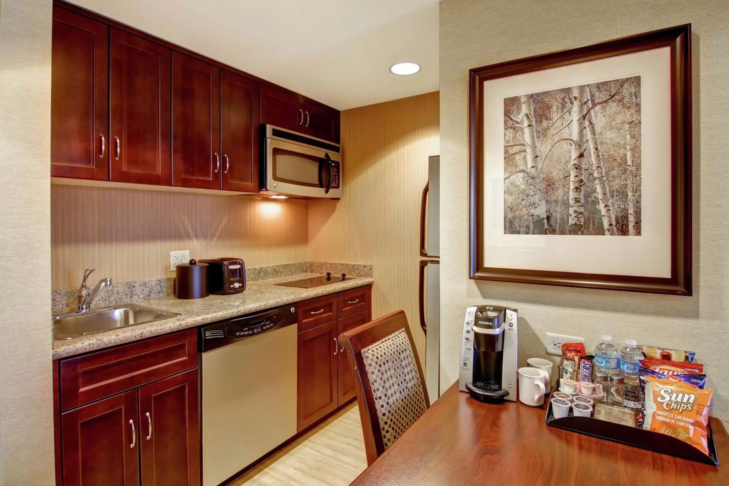 Kitchen or kitchenette, Kitchen/Kitchenette in Homewood Suites by Hilton Toronto Airport Corporate Centre