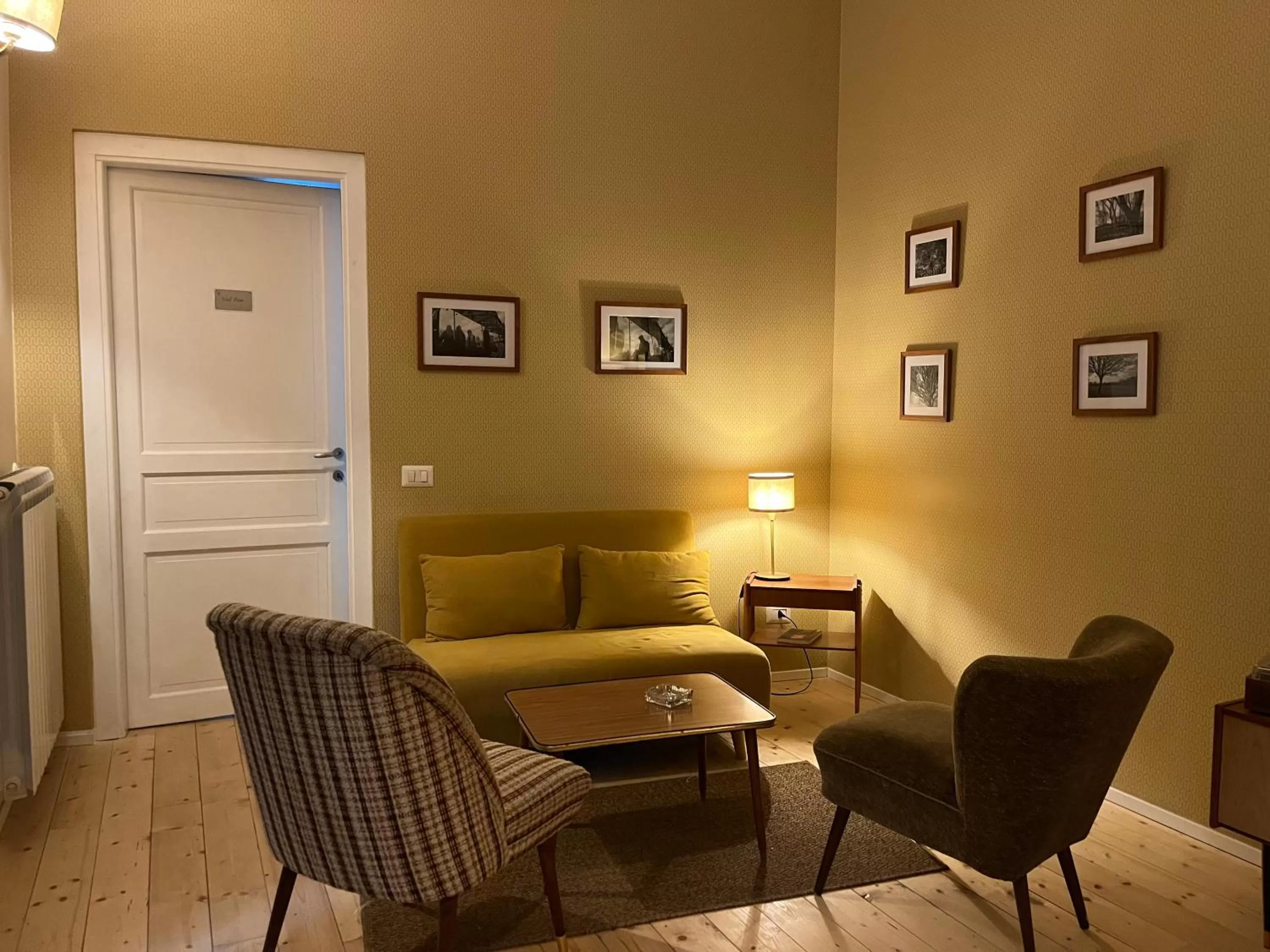 Seating Area in Casa Vayu - Rooms & Garden