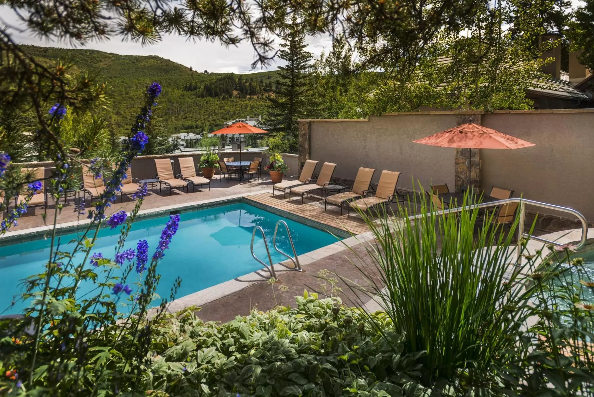 Swimming pool in The Pines Lodge, a RockResort