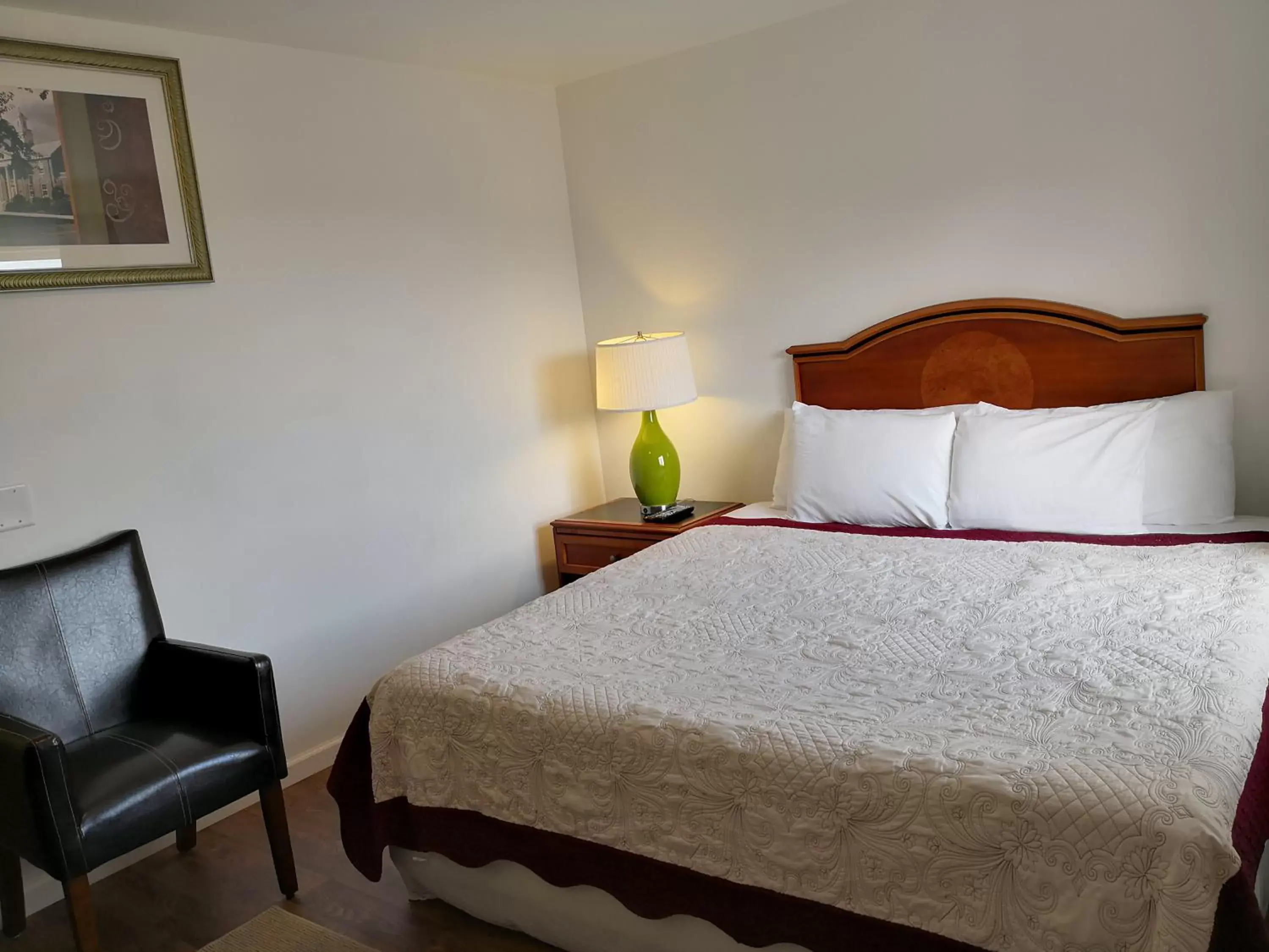 Bedroom, Bed in Apple Inn and Suites Cooperstown Area