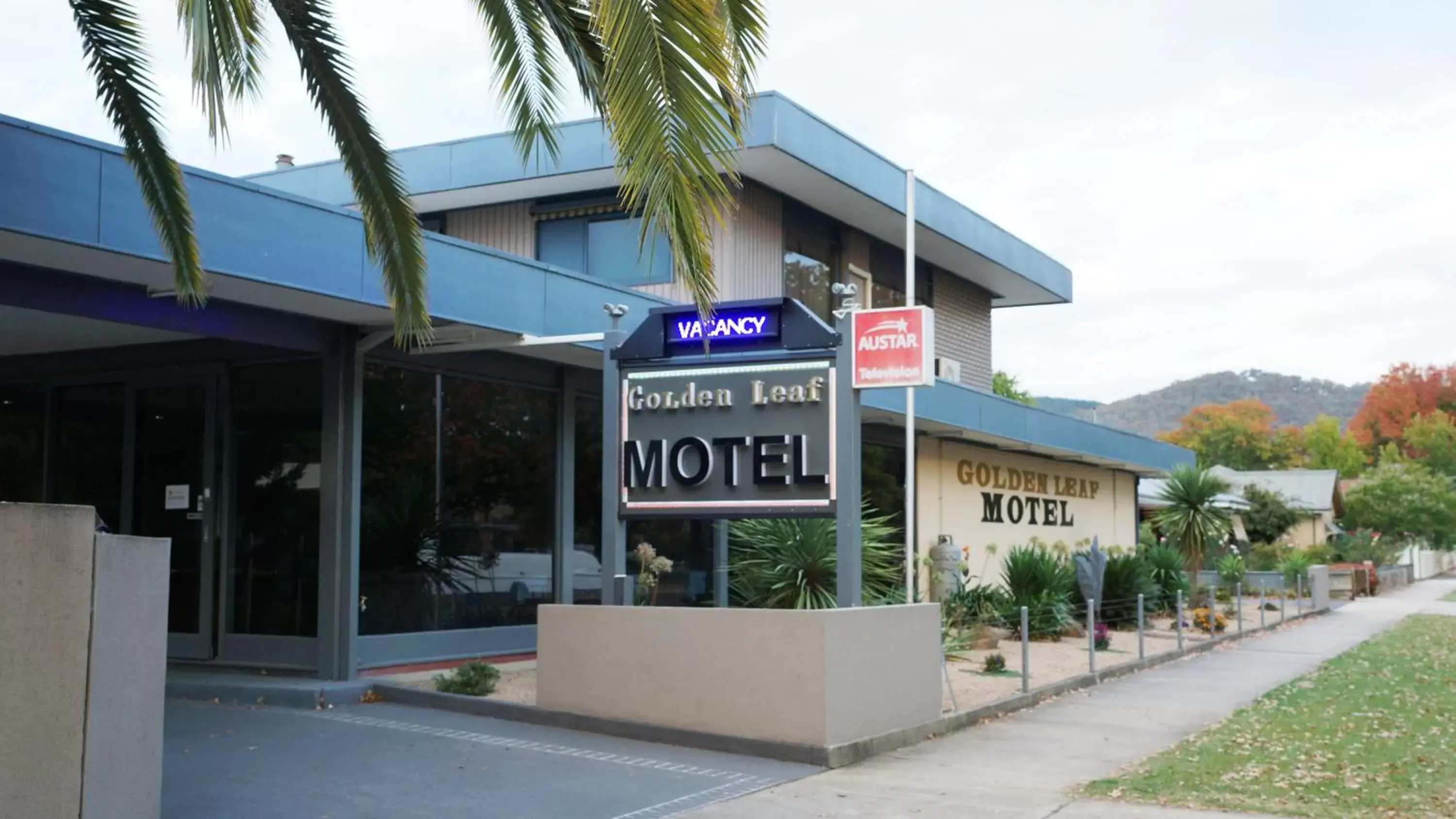 Property Building in Golden Leaf Motel