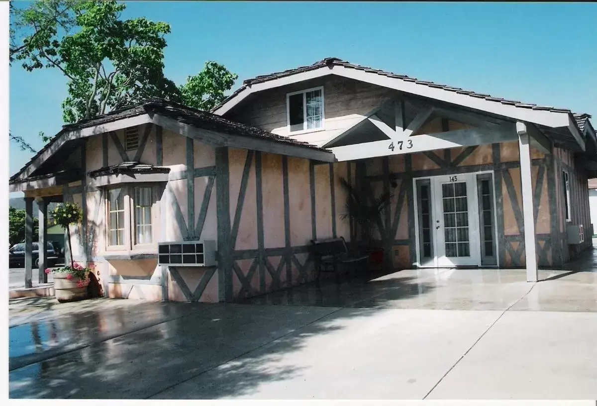 Property Building in Solvang Inn & Cottages