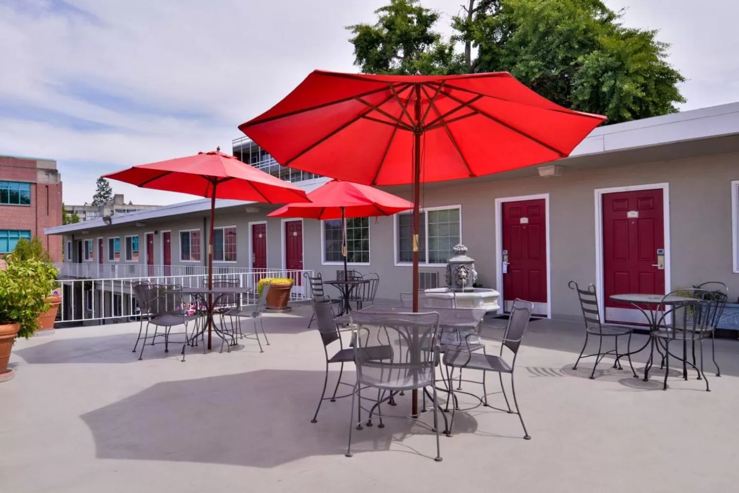 Balcony/Terrace in Campus Inn & Suites Eugene Downtown