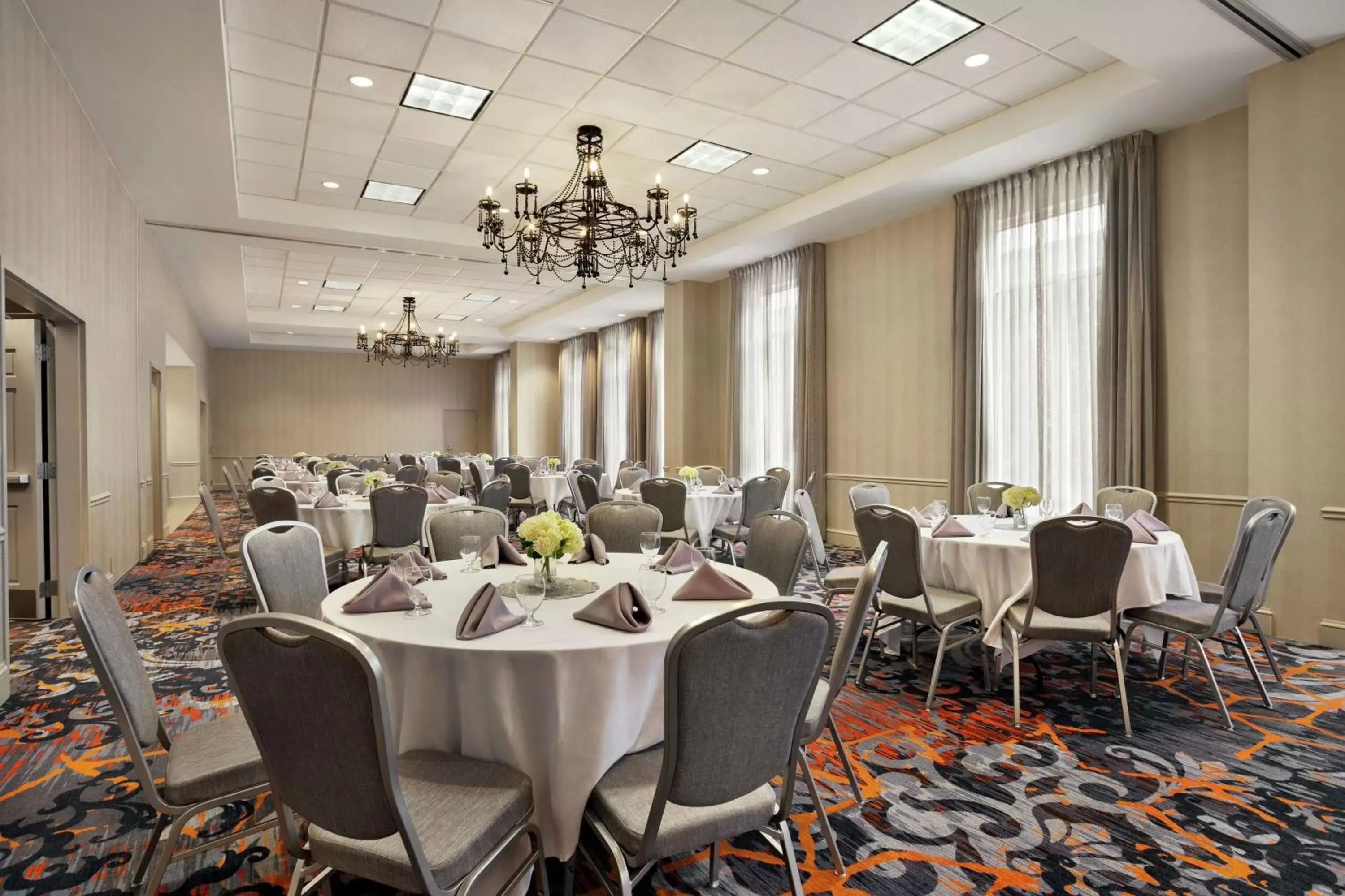 Meeting/conference room, Restaurant/Places to Eat in Hilton Garden Inn New Orleans Convention Center