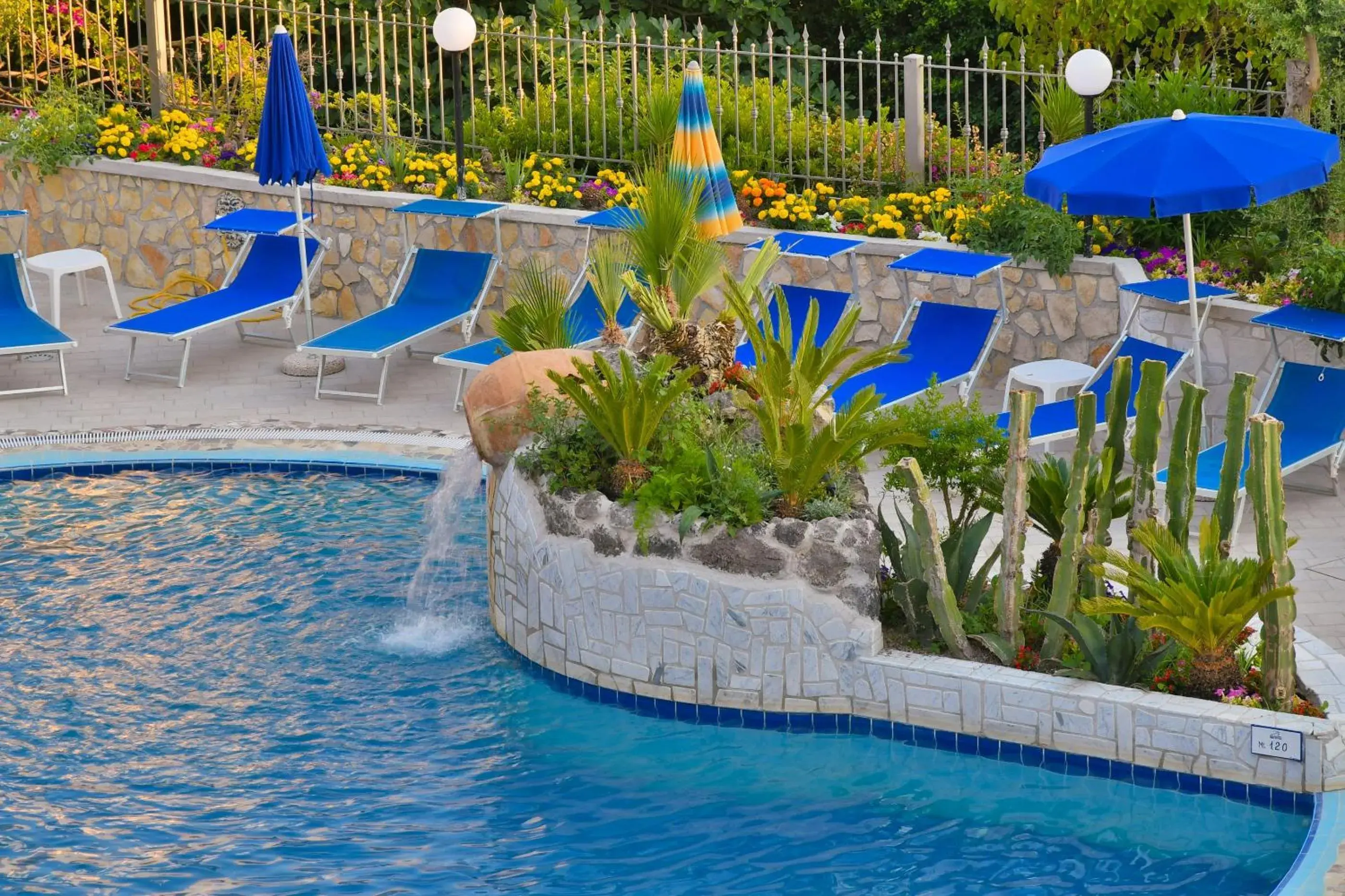 Pool view, Swimming Pool in Hotel Terme Saint Raphael