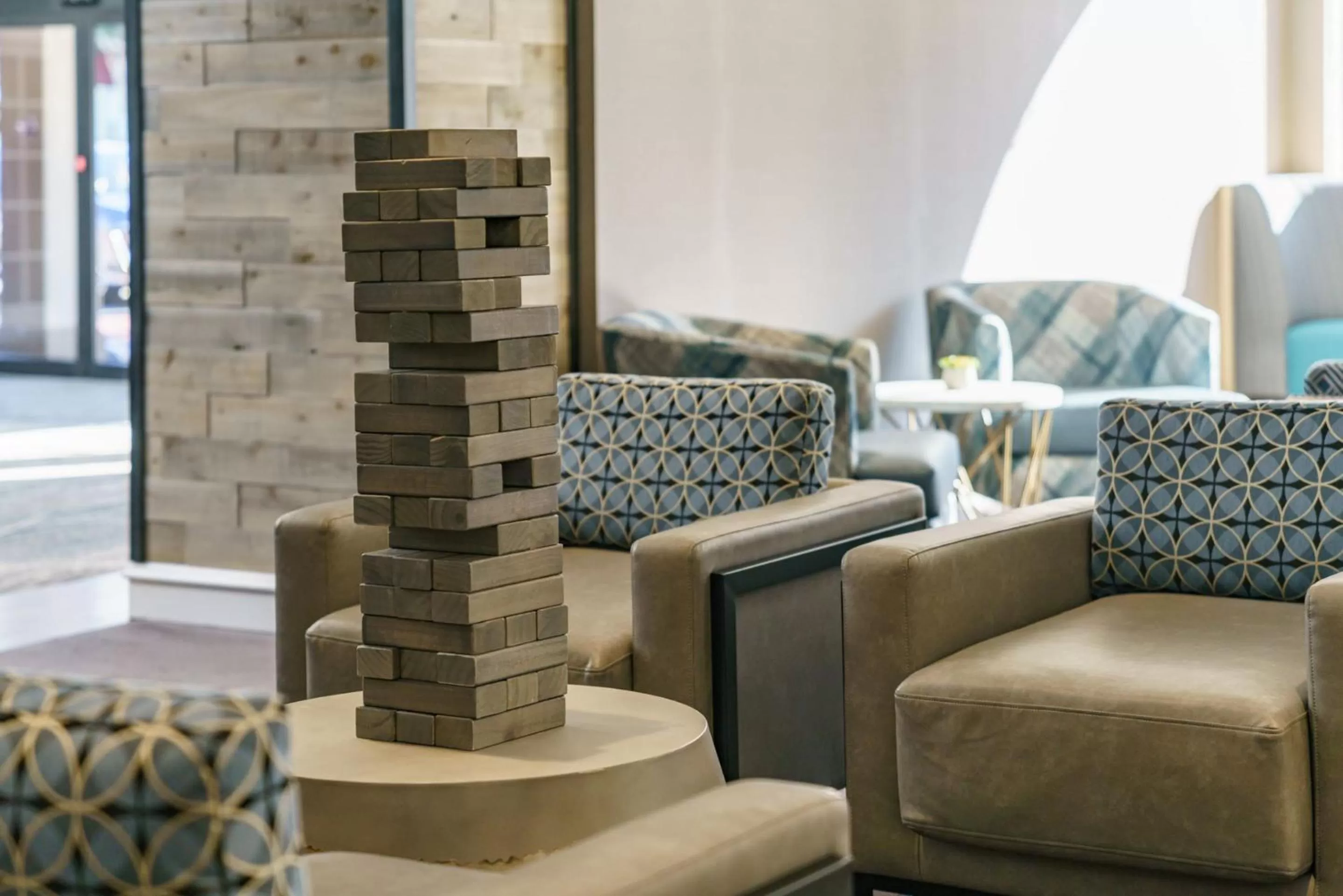 Communal lounge/ TV room in Hotel Caza