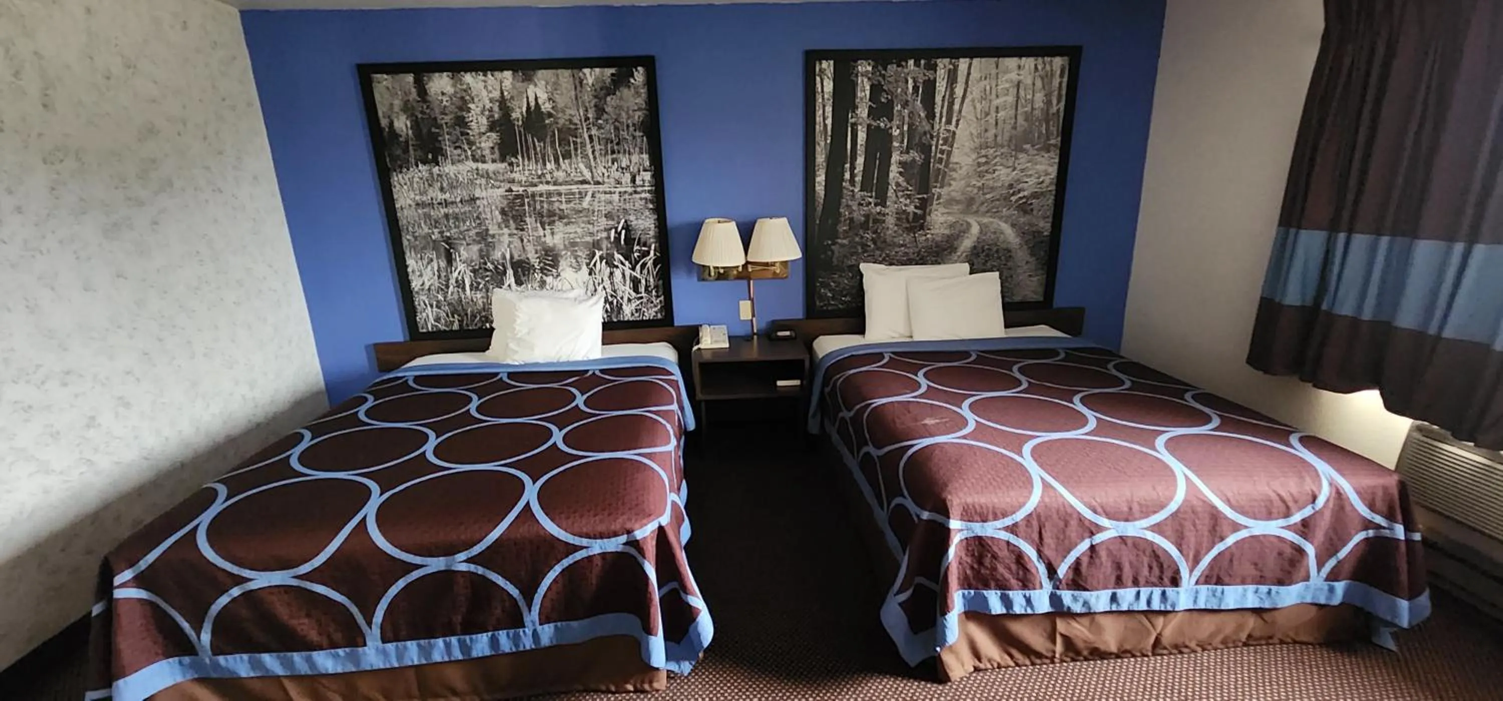 Bed in Super 8 by Wyndham Iron Mountain