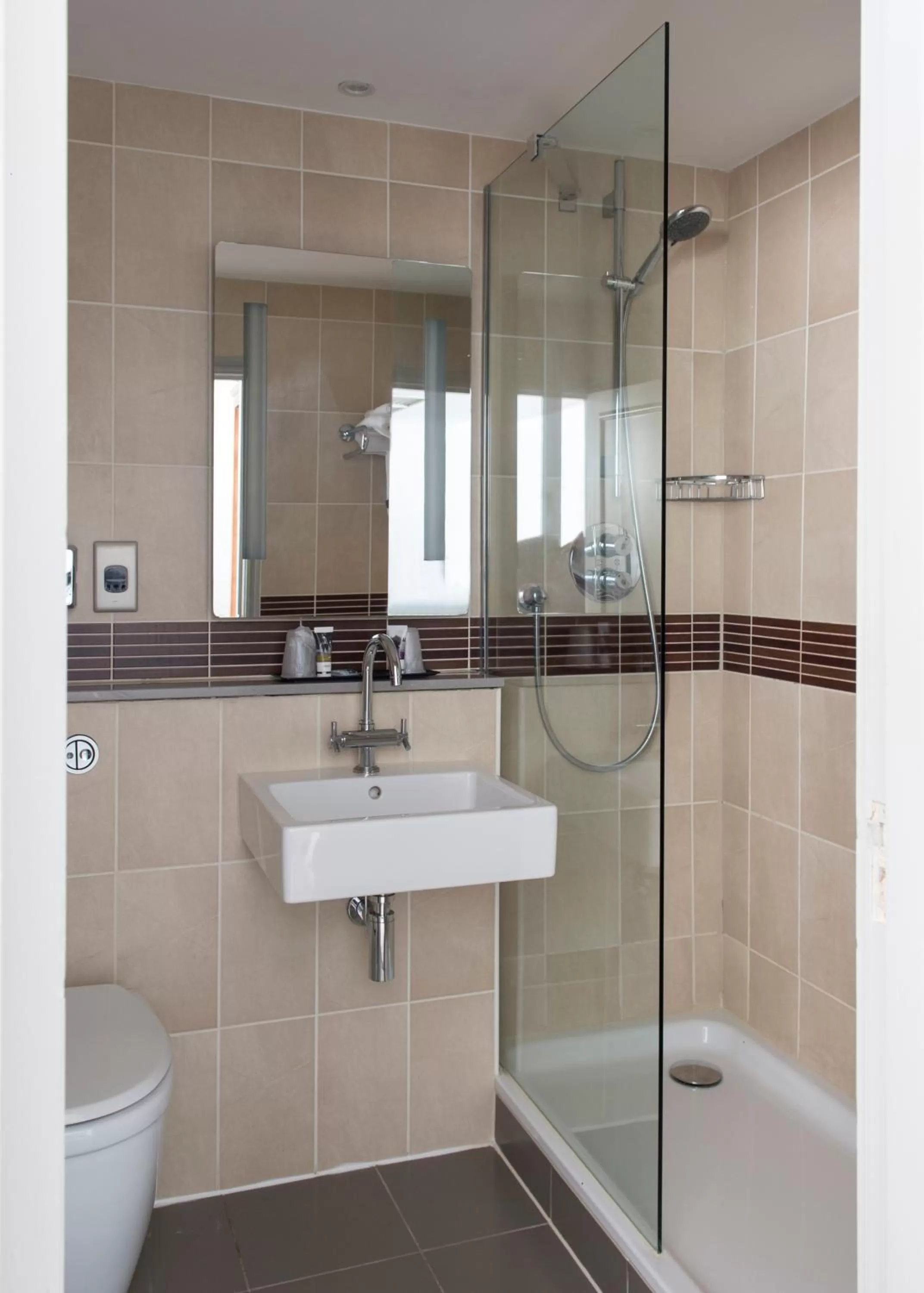 Double Room with Garden View in Bush Hotel Farnham