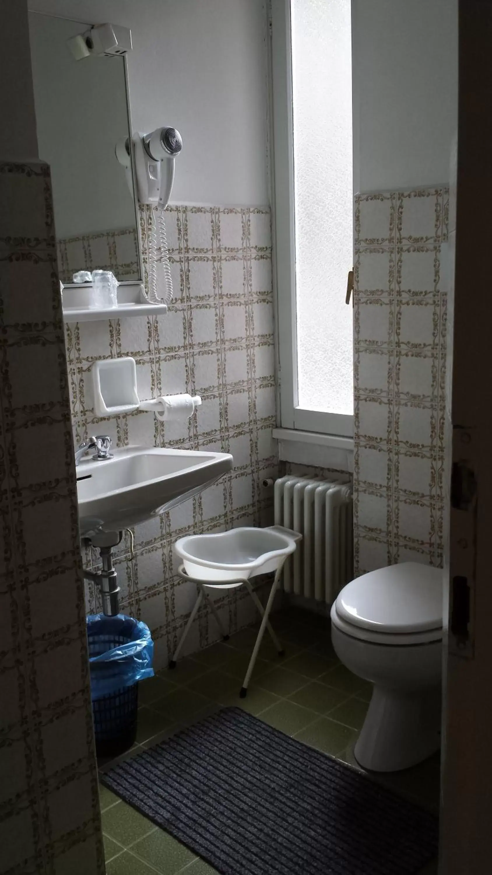 Bathroom in Hotel Mirabeau