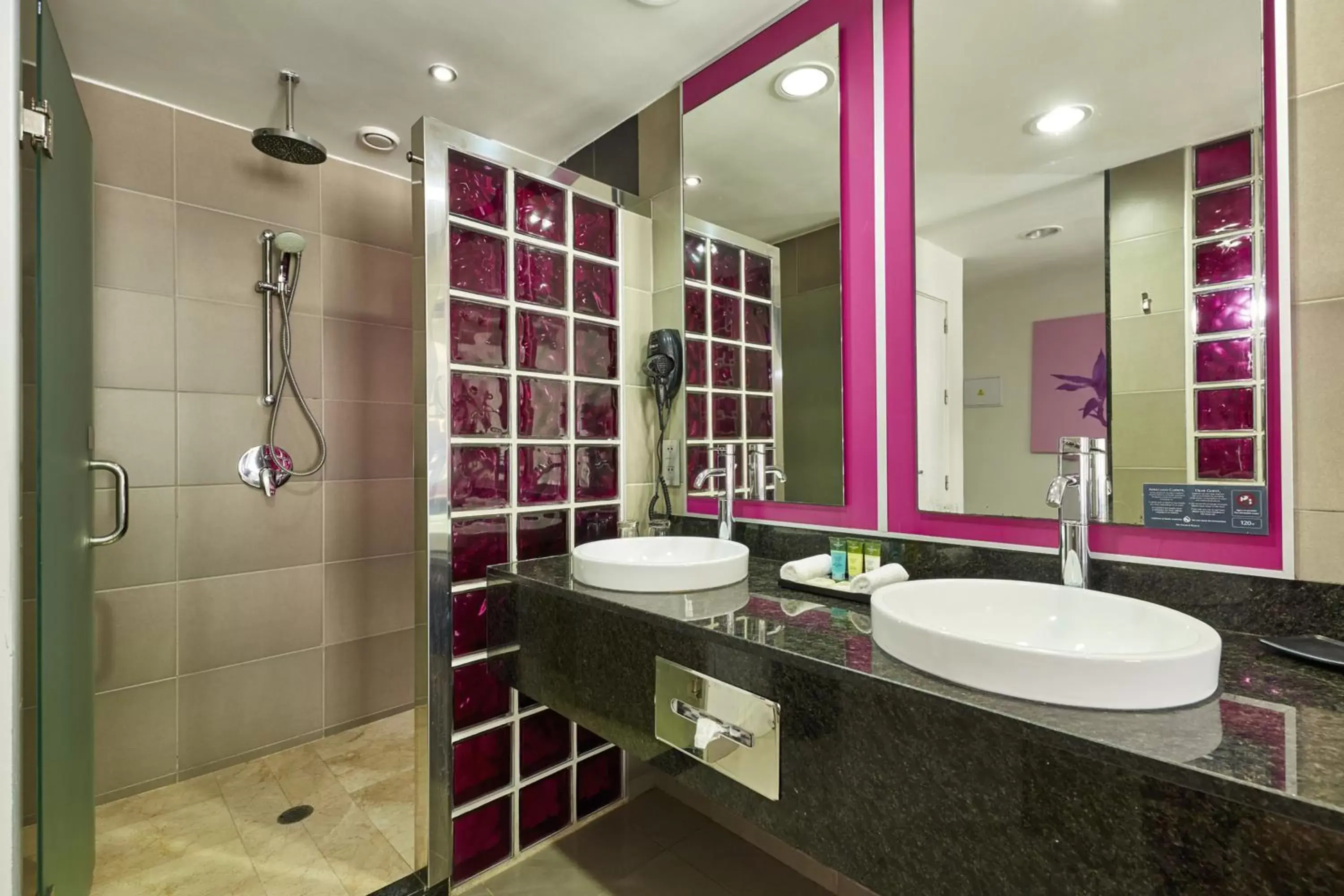 Bathroom in Riu Palace Mexico - All Inclusive