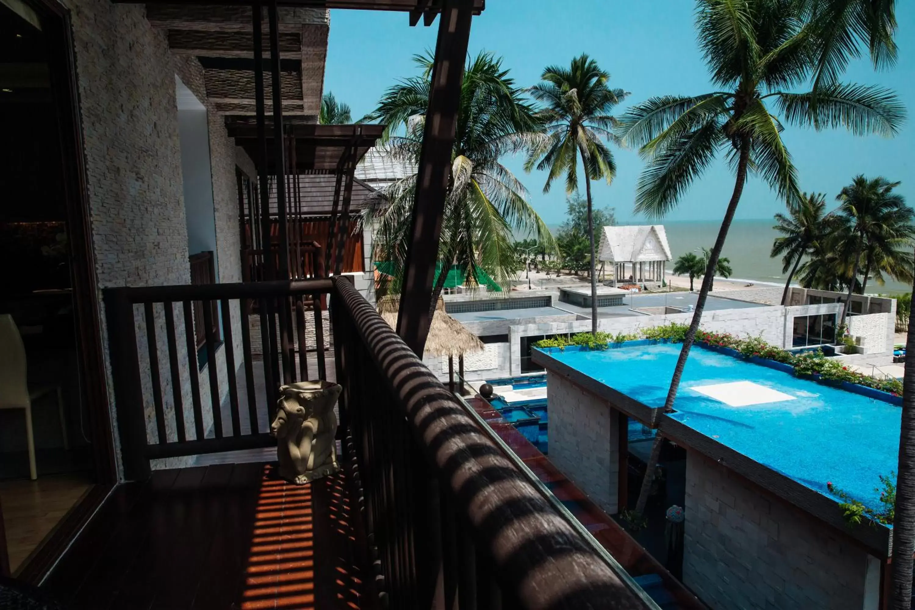 Balcony/Terrace in Dhevan Dara Beach Villa Kuiburi