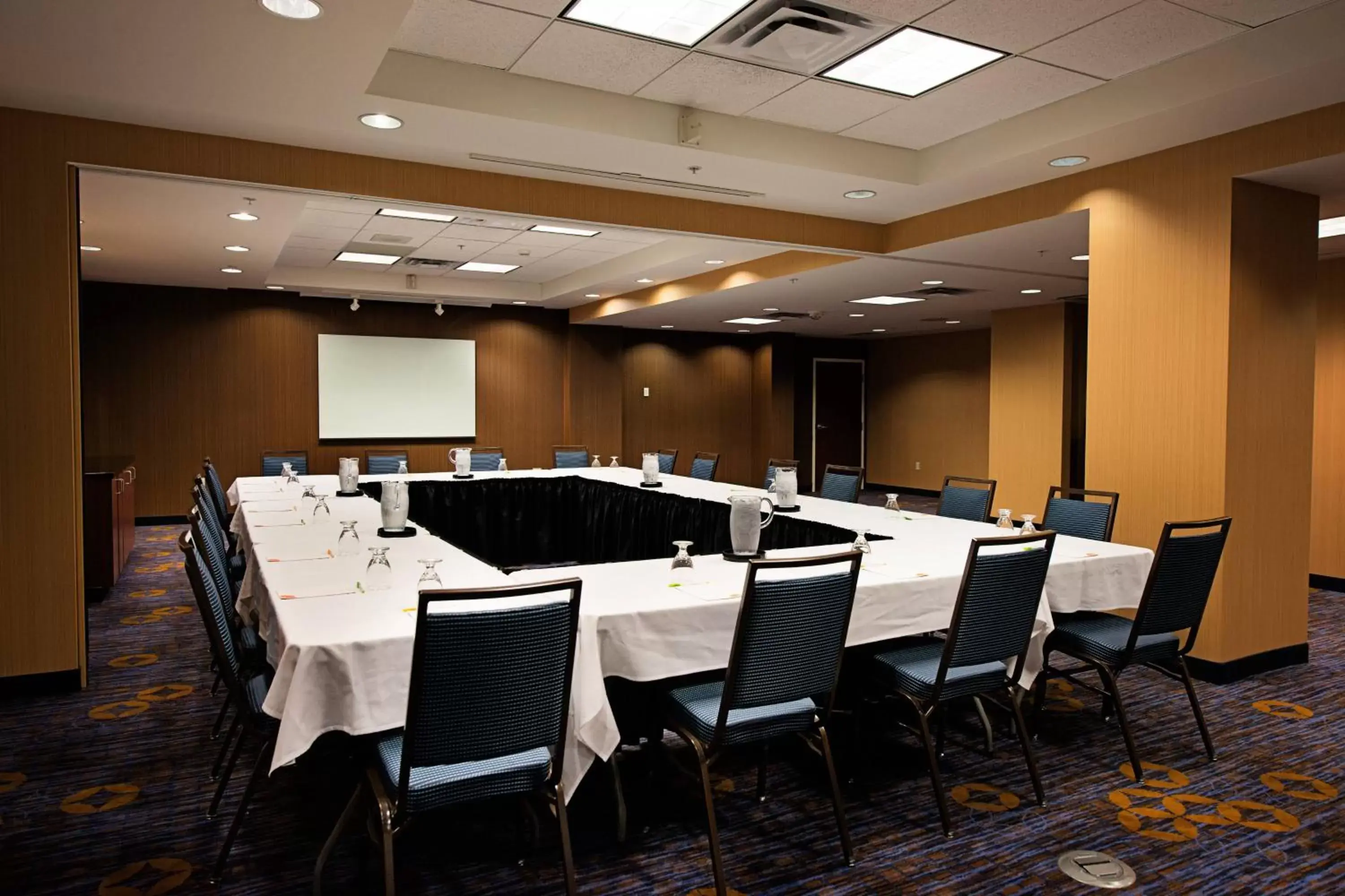 Meeting/conference room in Courtyard by Marriott Halifax Downtown