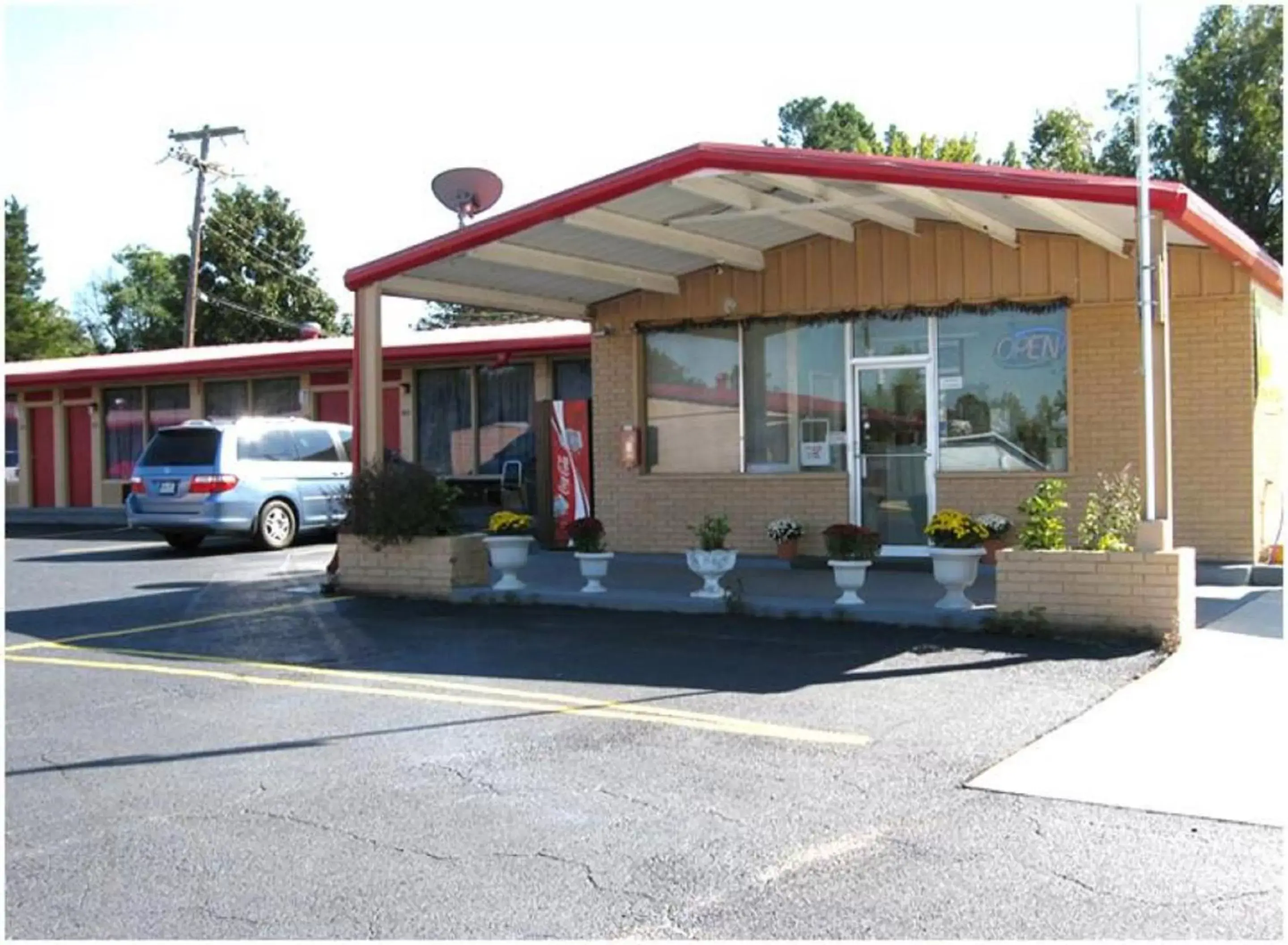 Property building in Royal Inn Linden