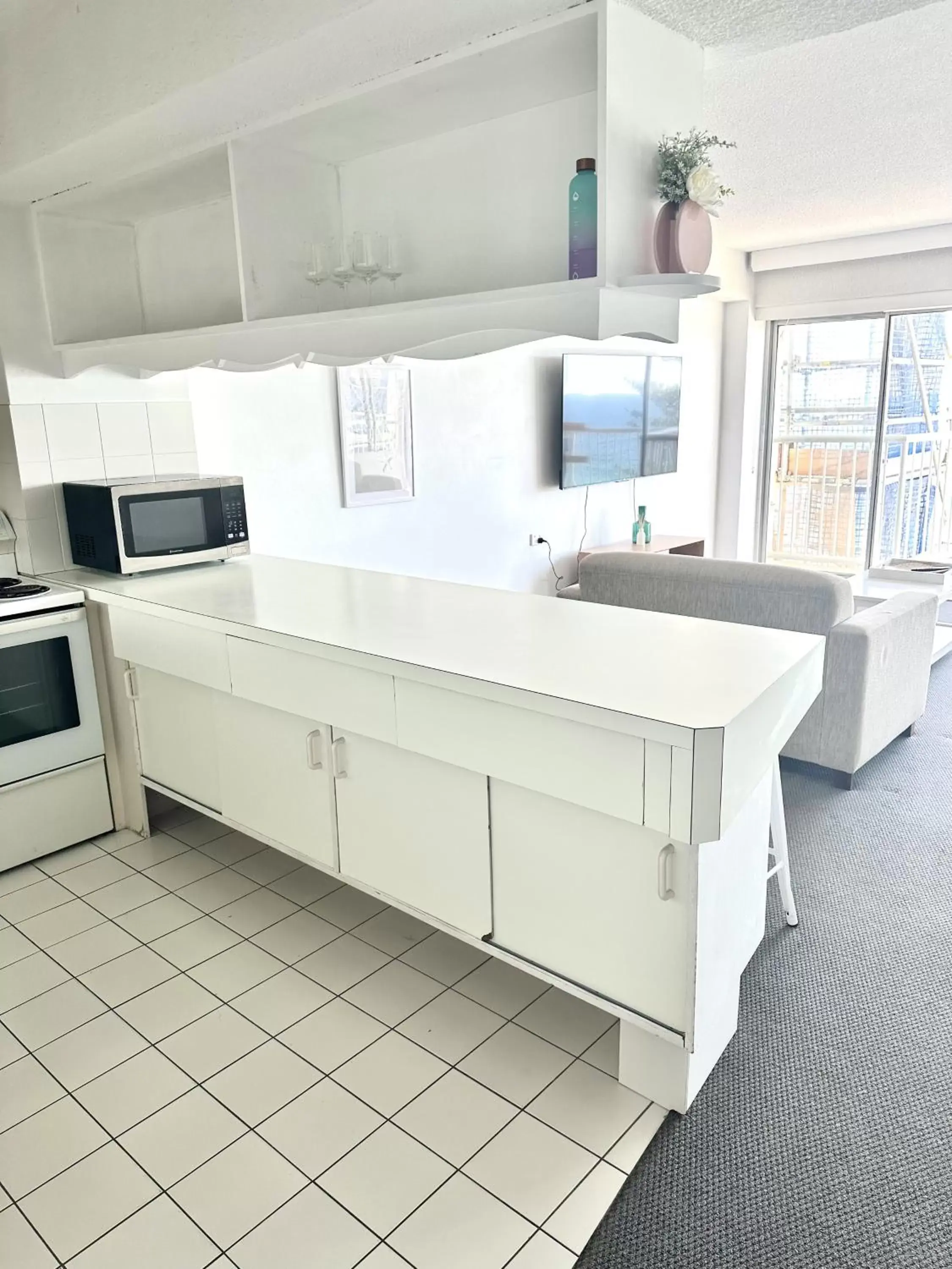 Kitchen/Kitchenette in Hillhaven Holiday Apartments