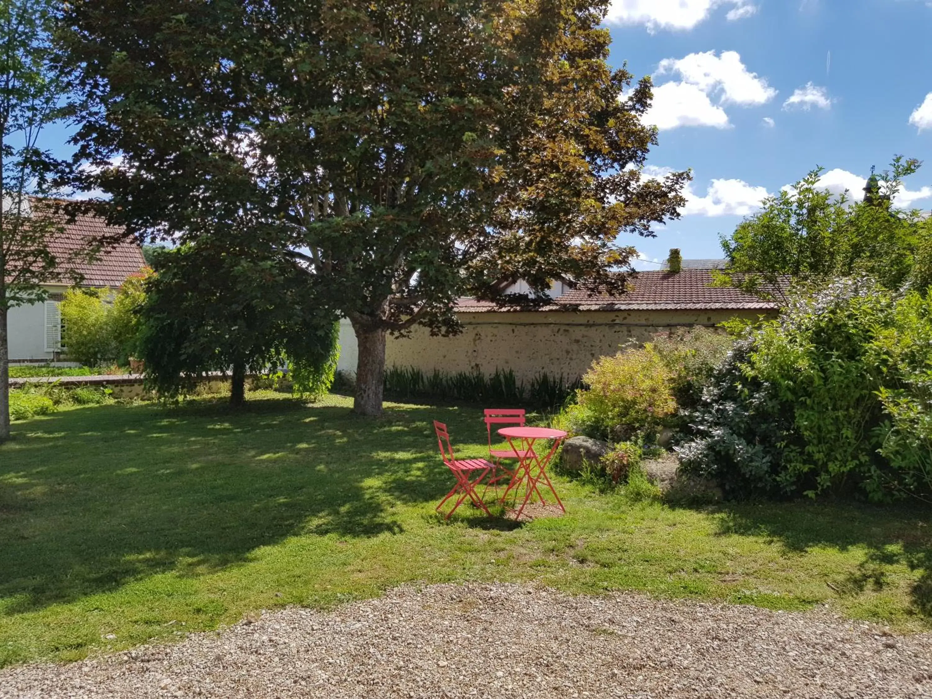 Property building, Garden in L'havre de Saint Germain