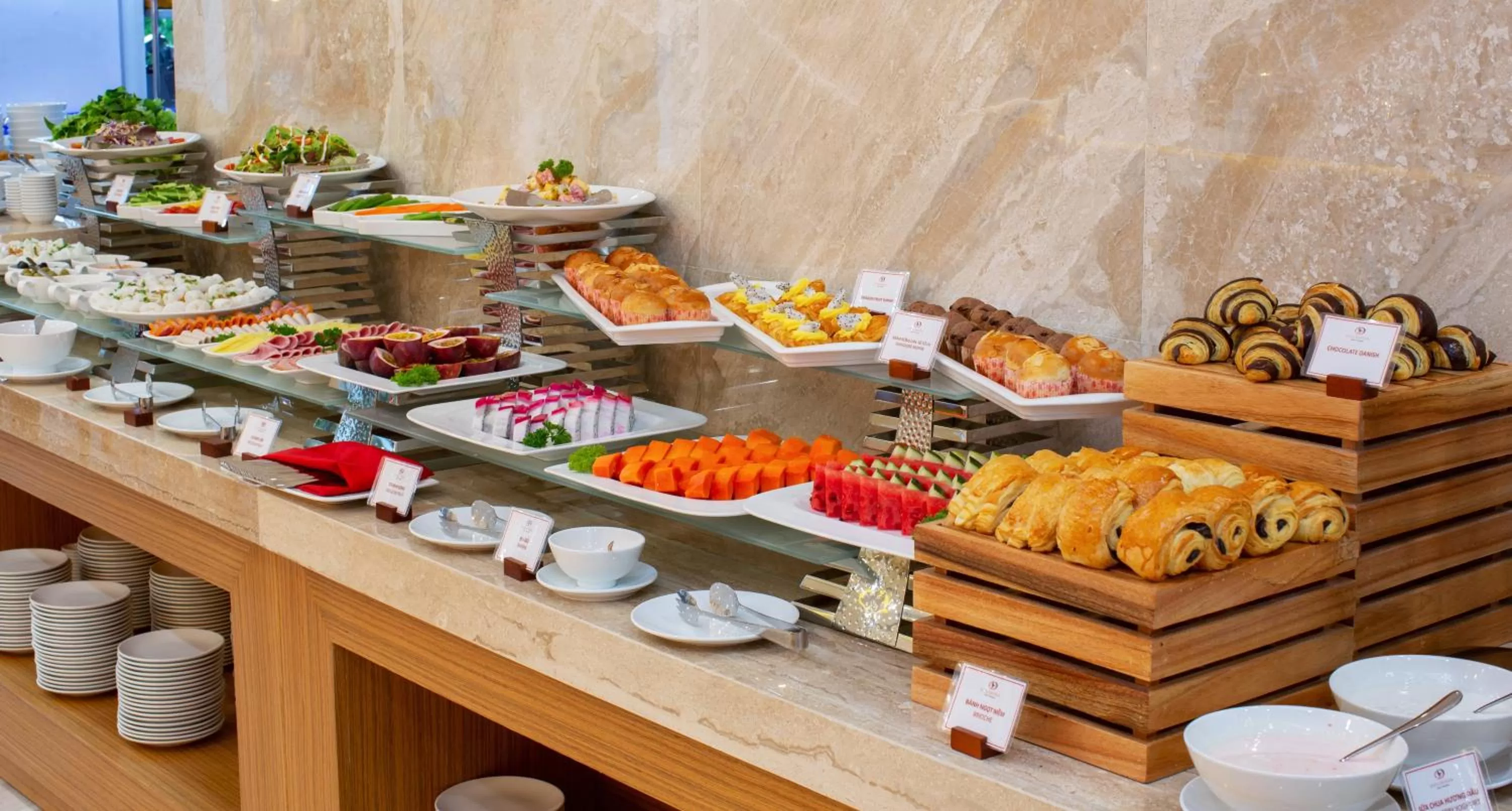 Buffet breakfast in DTX Hotel Nha Trang