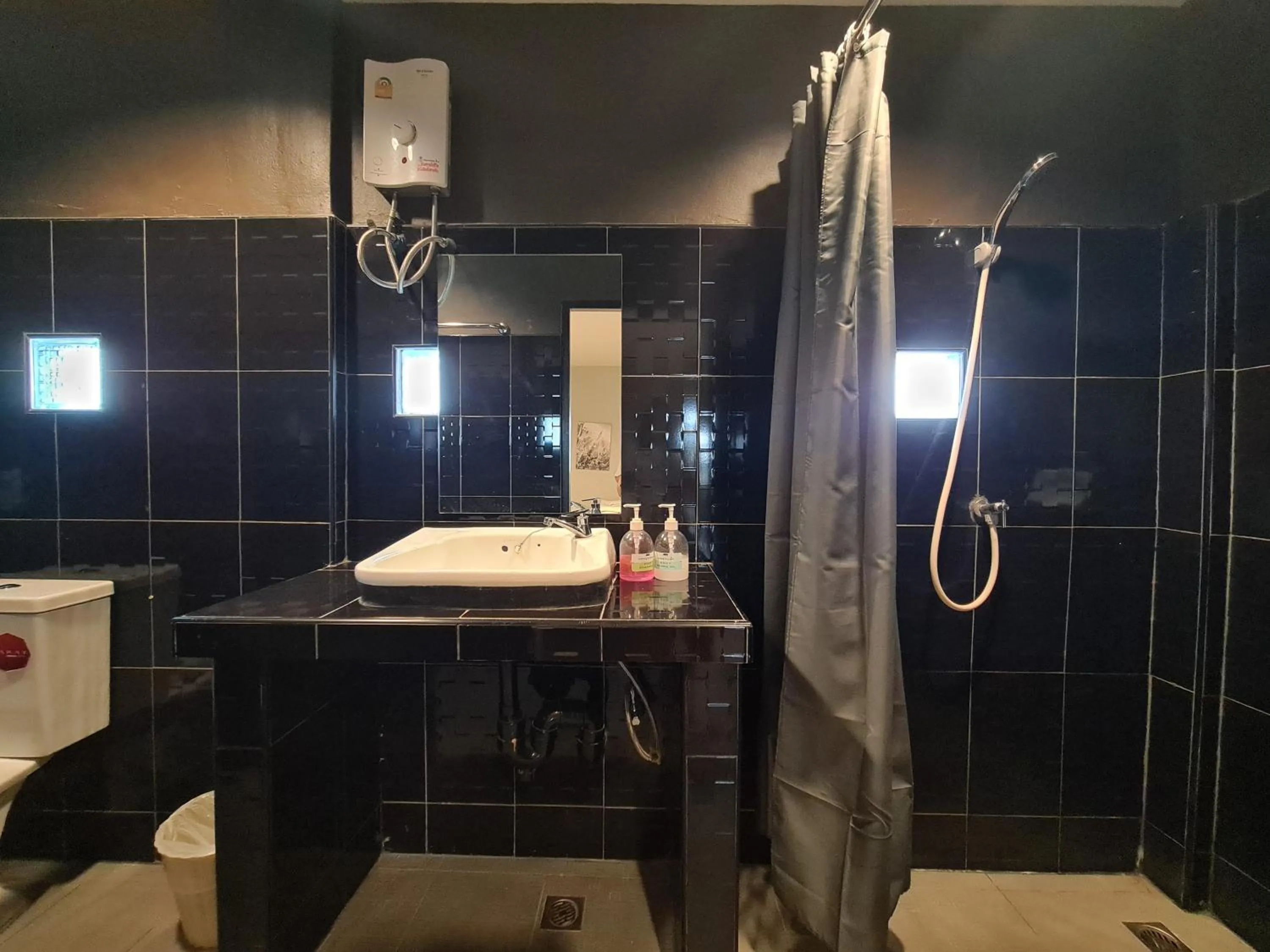 Bathroom in The 8 Factory Hotel Phitsanulok