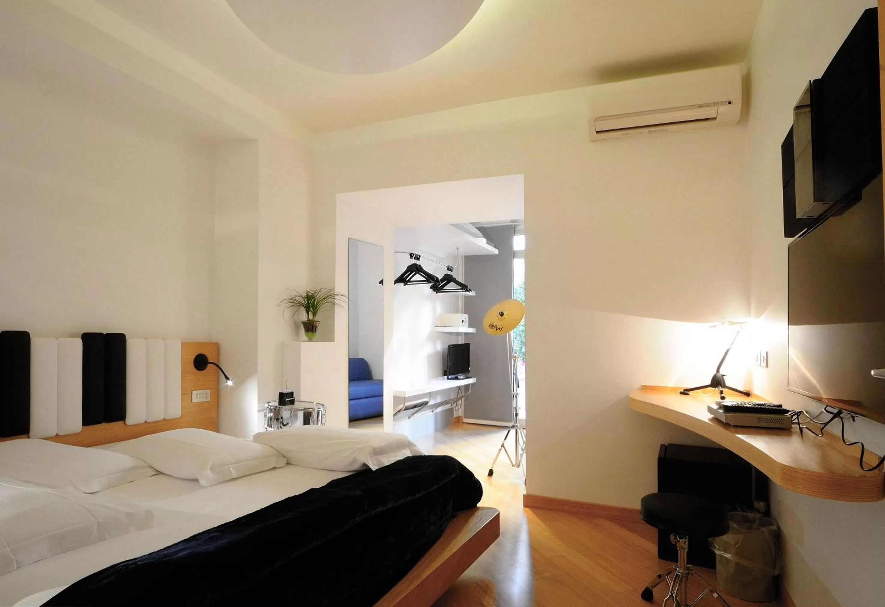 Photo of the whole room, Bed in Hotel Franklin Feel The Sound