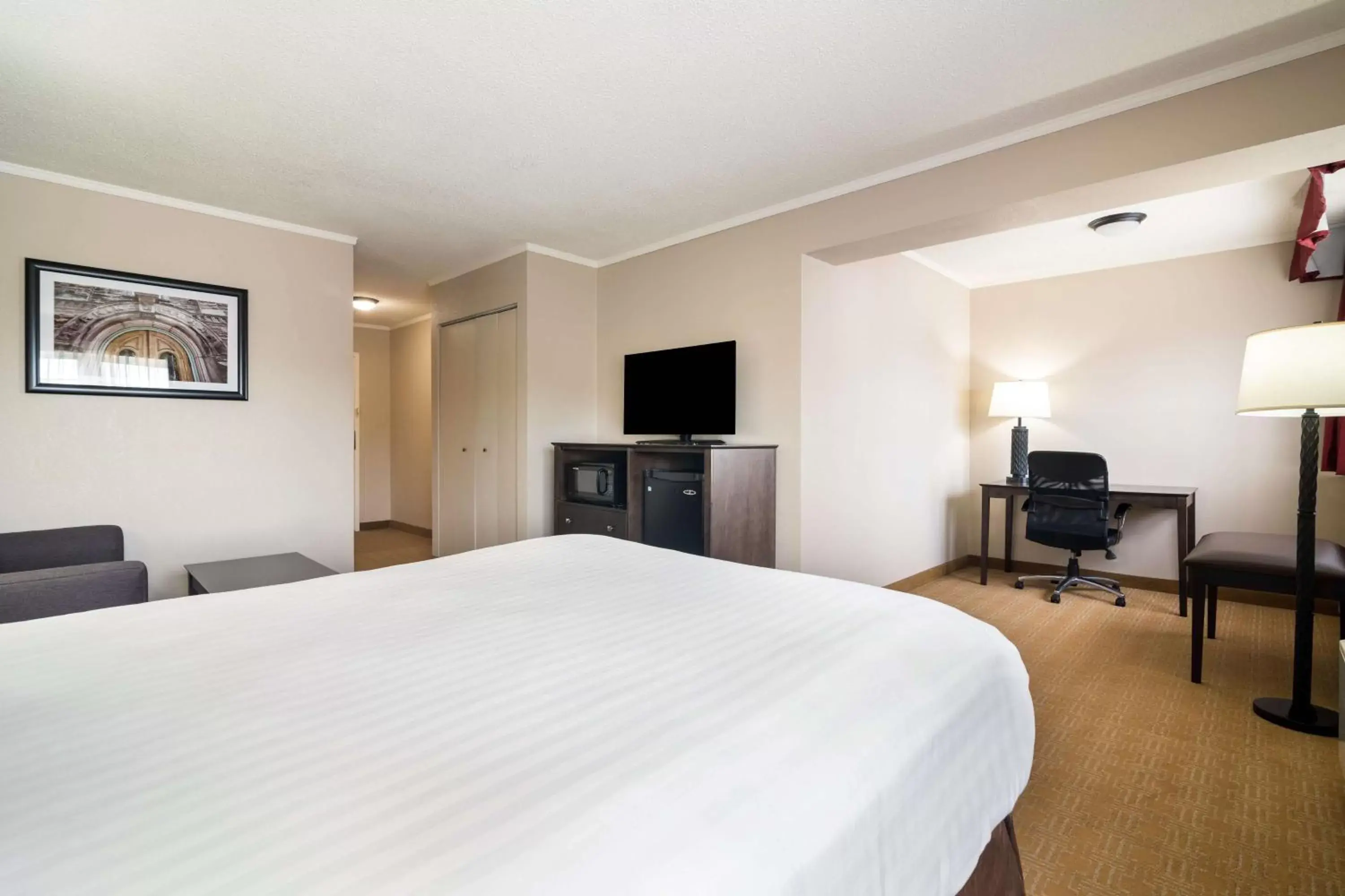 Bedroom, Bed in Best Western University Inn Bedroom, Bed in Best Western University Inn