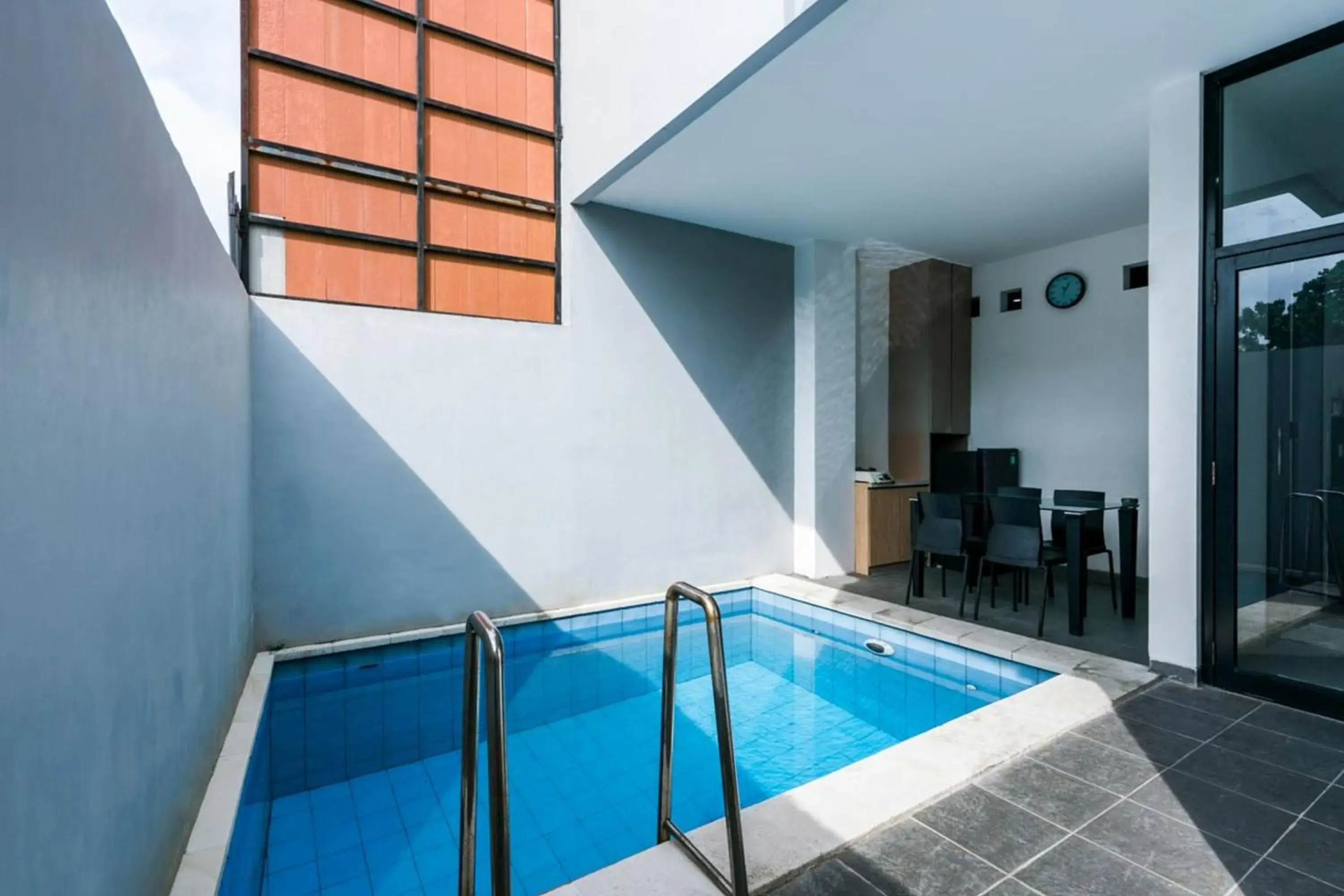 Swimming Pool in The Lavana Townhouse Sanur